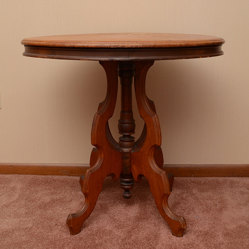 Oak Accent Table With Scalloped Panel Base