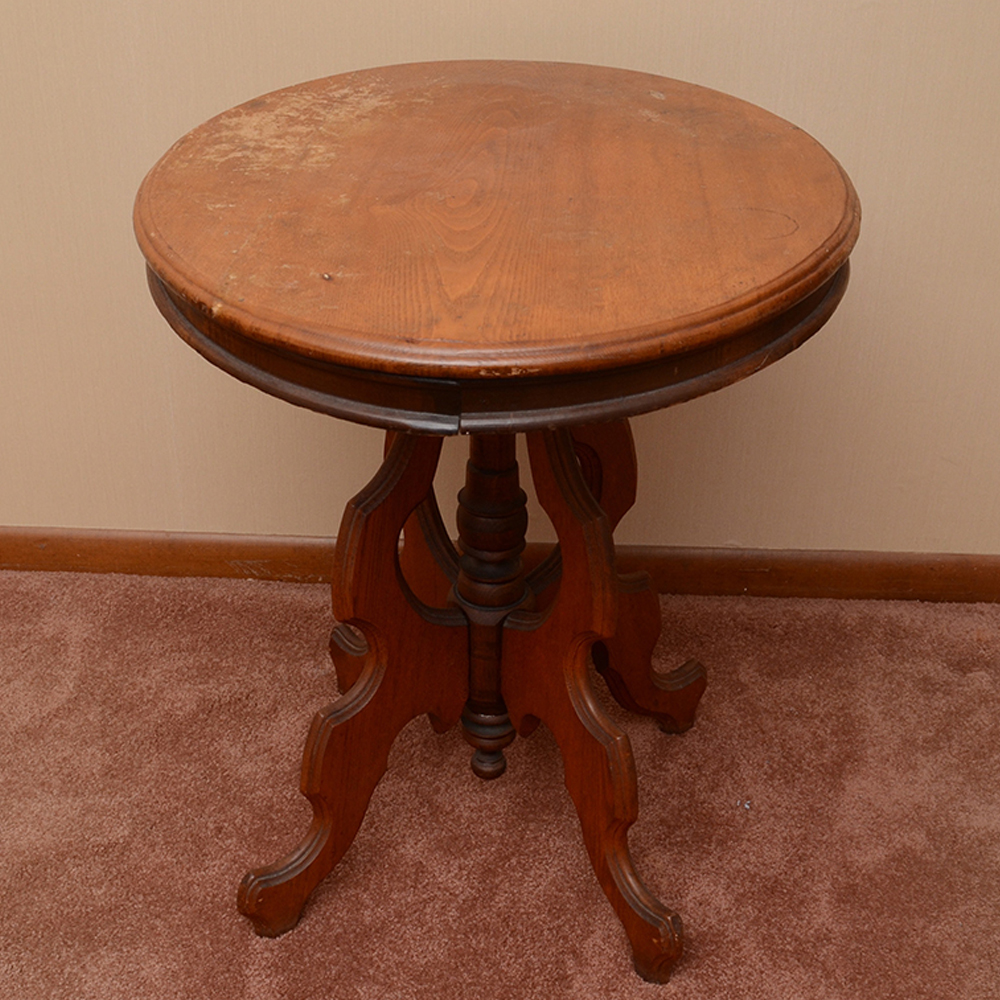 Oak Accent Table With Scalloped Panel Base