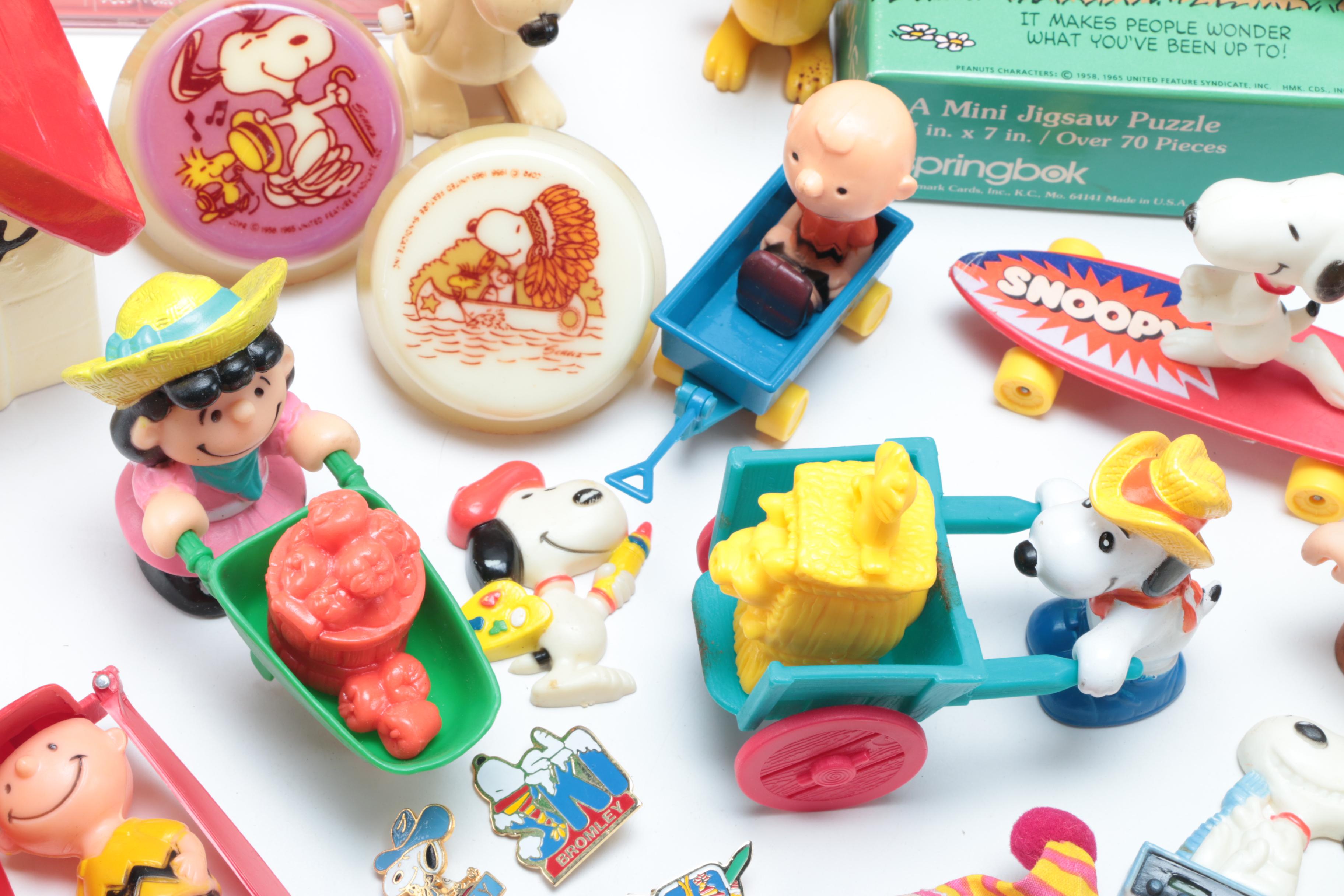 Vintage "Snoopy" and "Peanuts" Collectibles