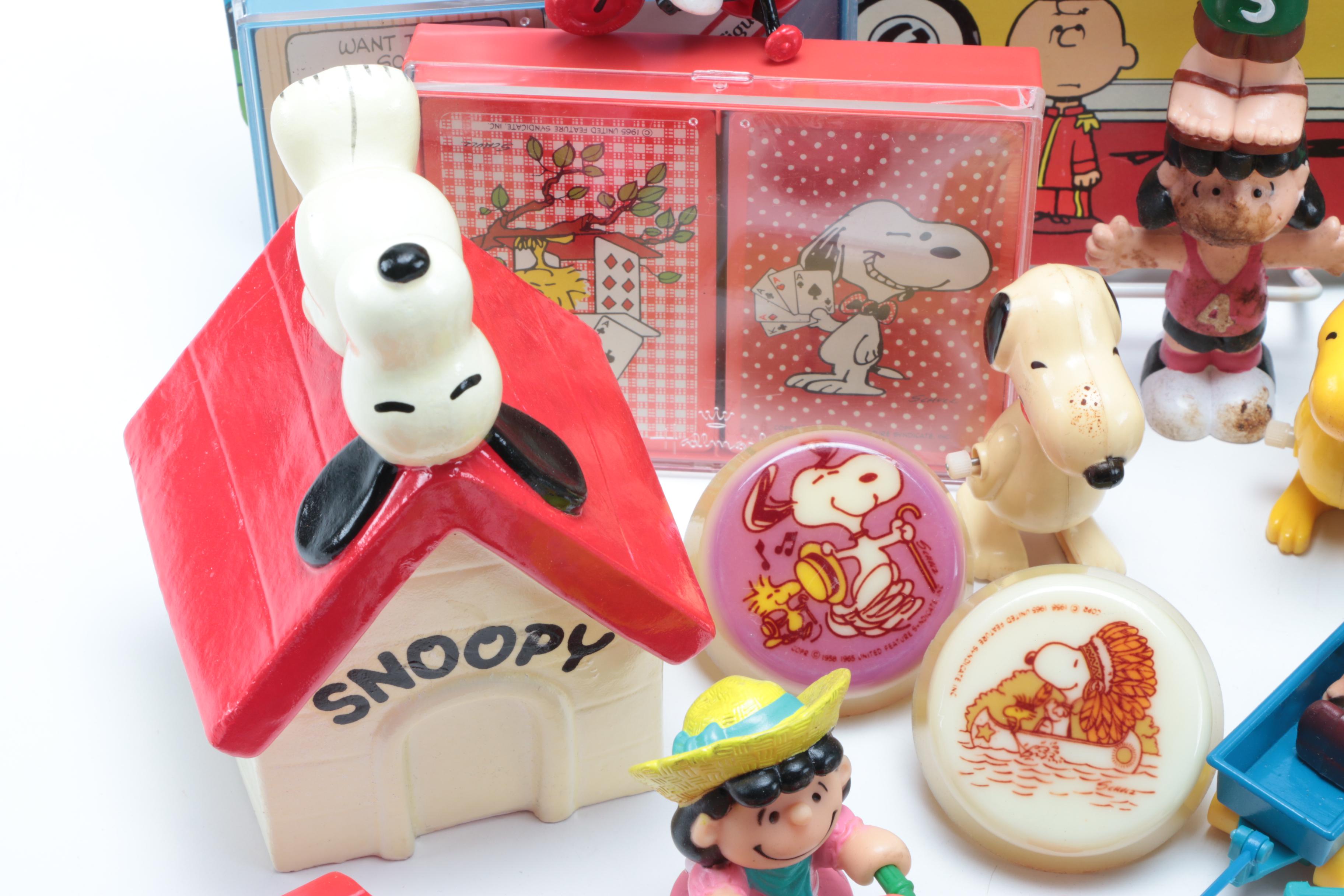 Vintage "Snoopy" and "Peanuts" Collectibles