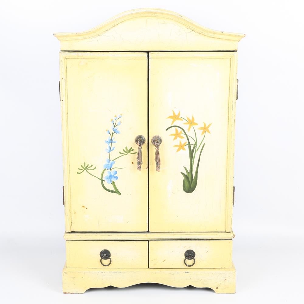 International Bazaar Petite Armorie