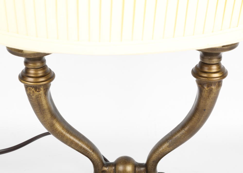 Neoclassical Accent Desk Lamp