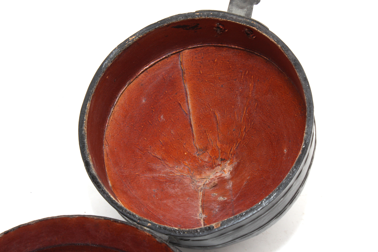 Small Chinese Lacquered Hat Box