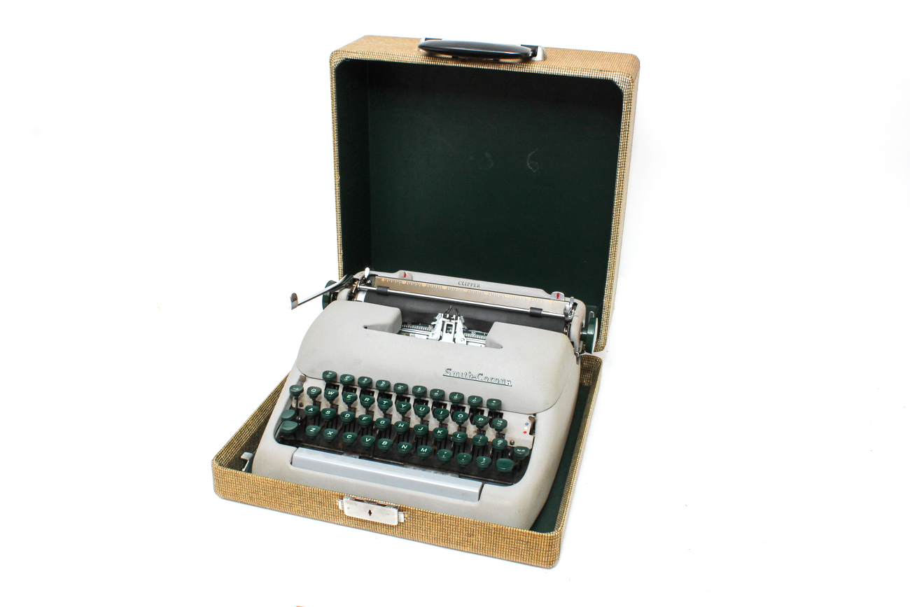 Smith Corona Clipper Portable Typewriter