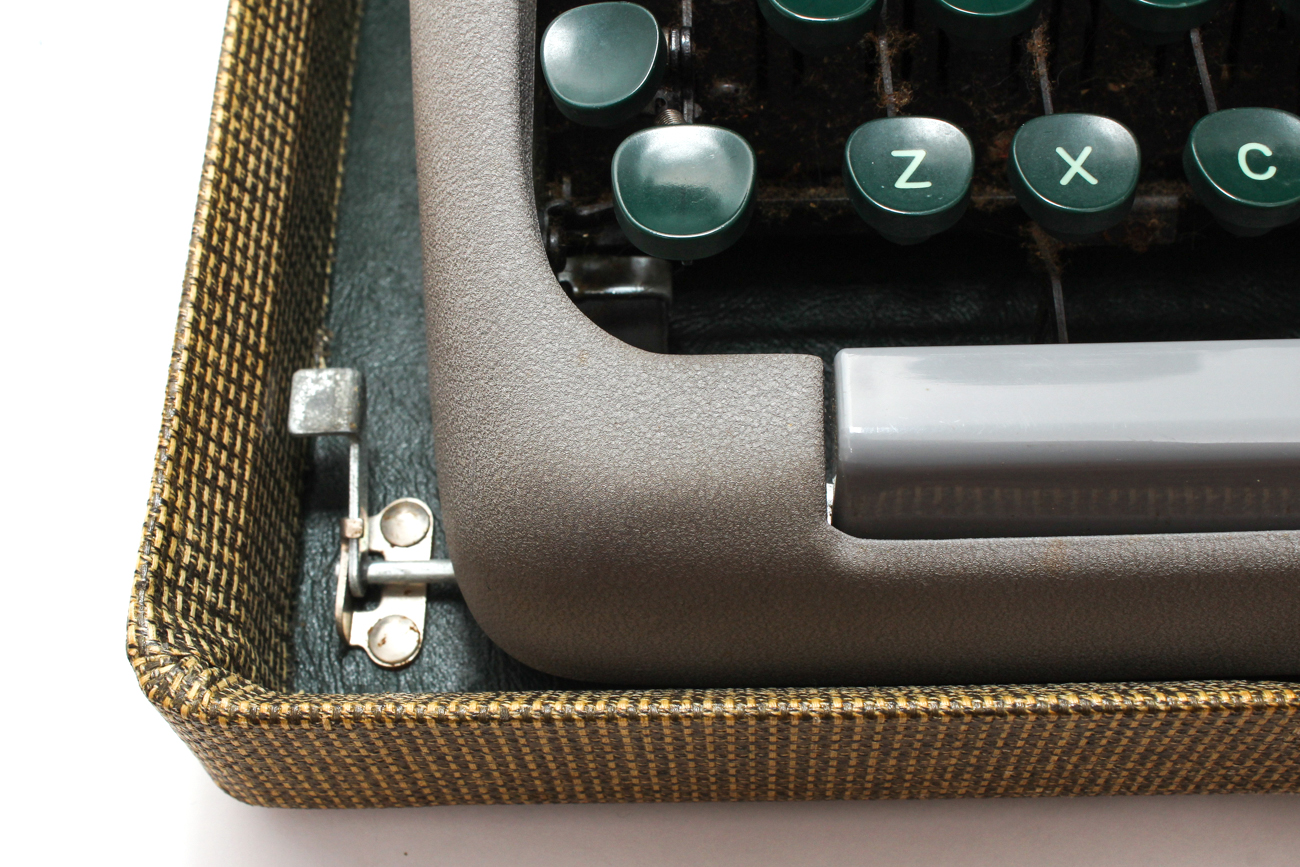 Smith Corona Clipper Portable Typewriter