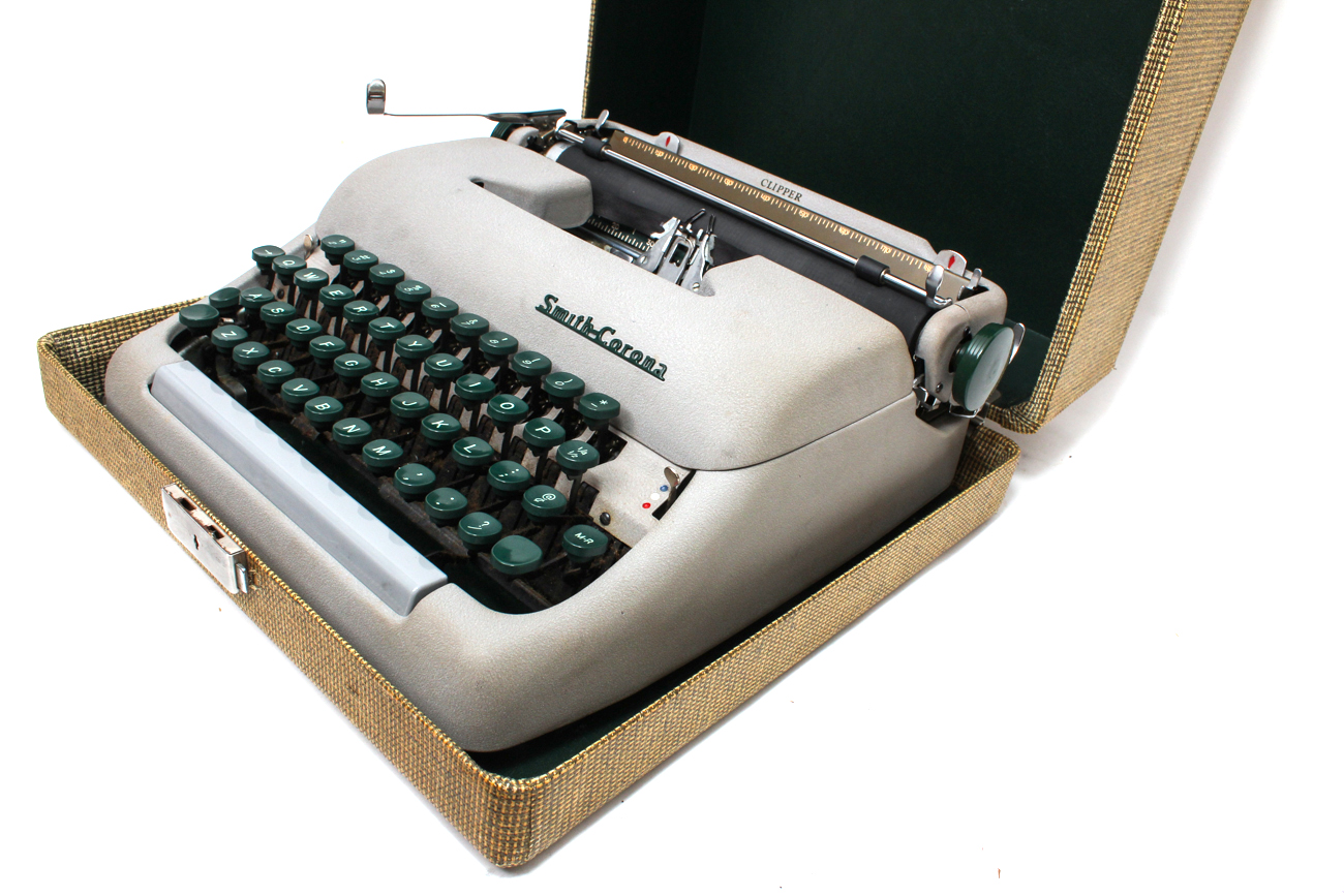 Smith Corona Clipper Portable Typewriter