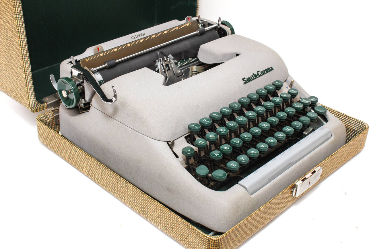 Smith Corona Clipper Portable Typewriter