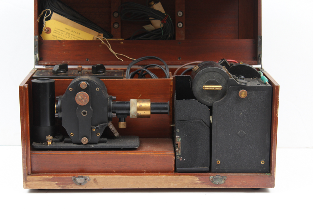 Vintage Simpli-Trol Portable Model Cambridge Electrocardiograph