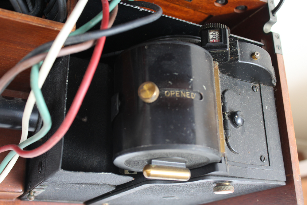 Vintage Simpli-Trol Portable Model Cambridge Electrocardiograph