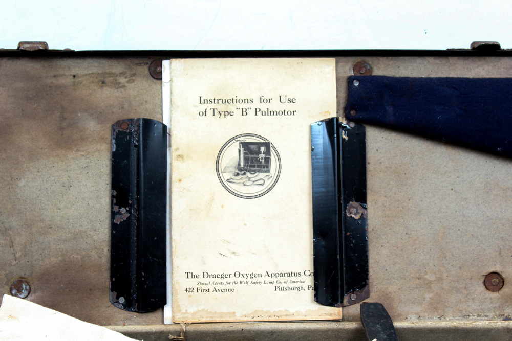 Antique Pulmotor Machine Ventilator