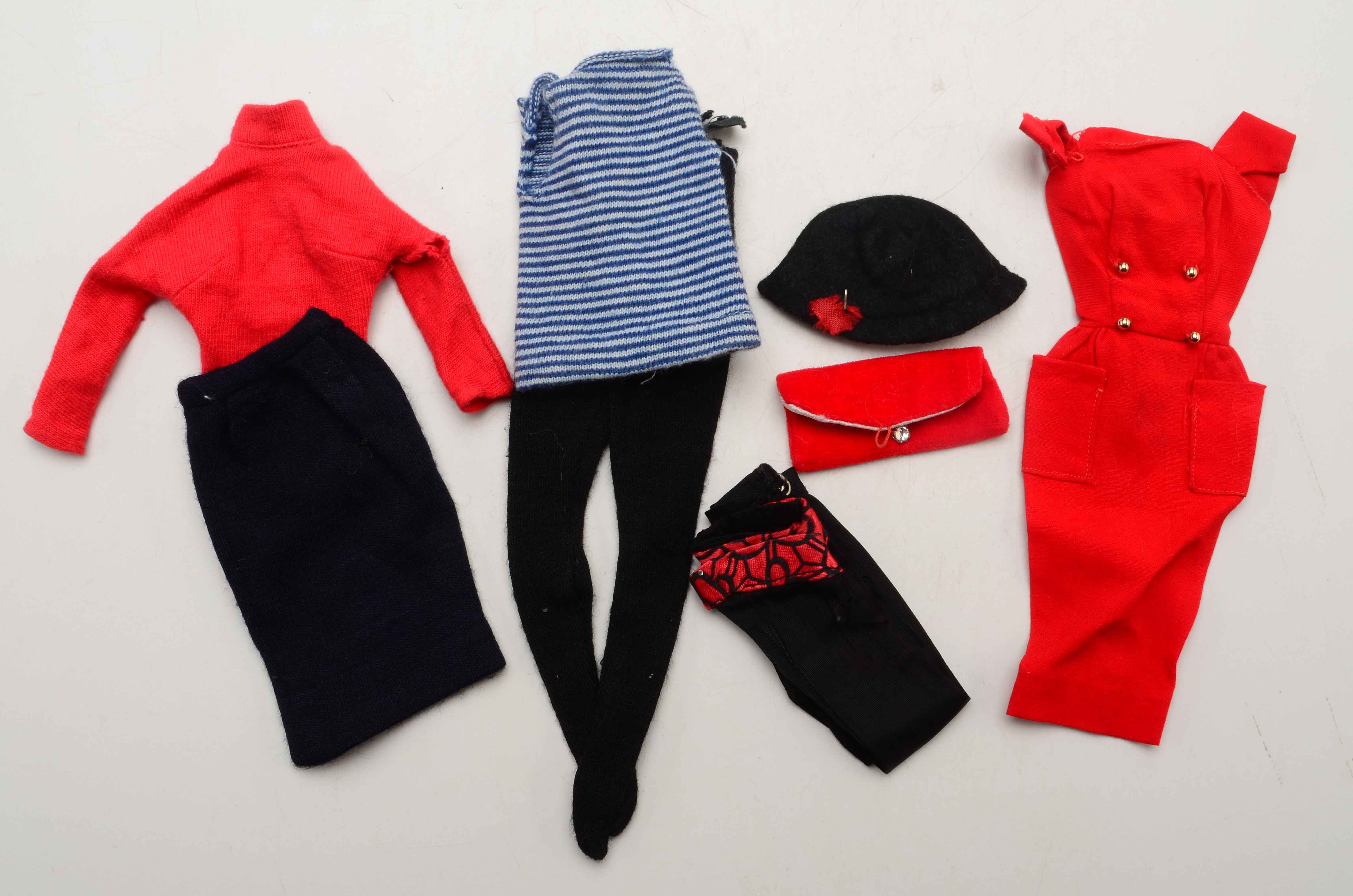 Vintage Midge Doll with Case and Accesories