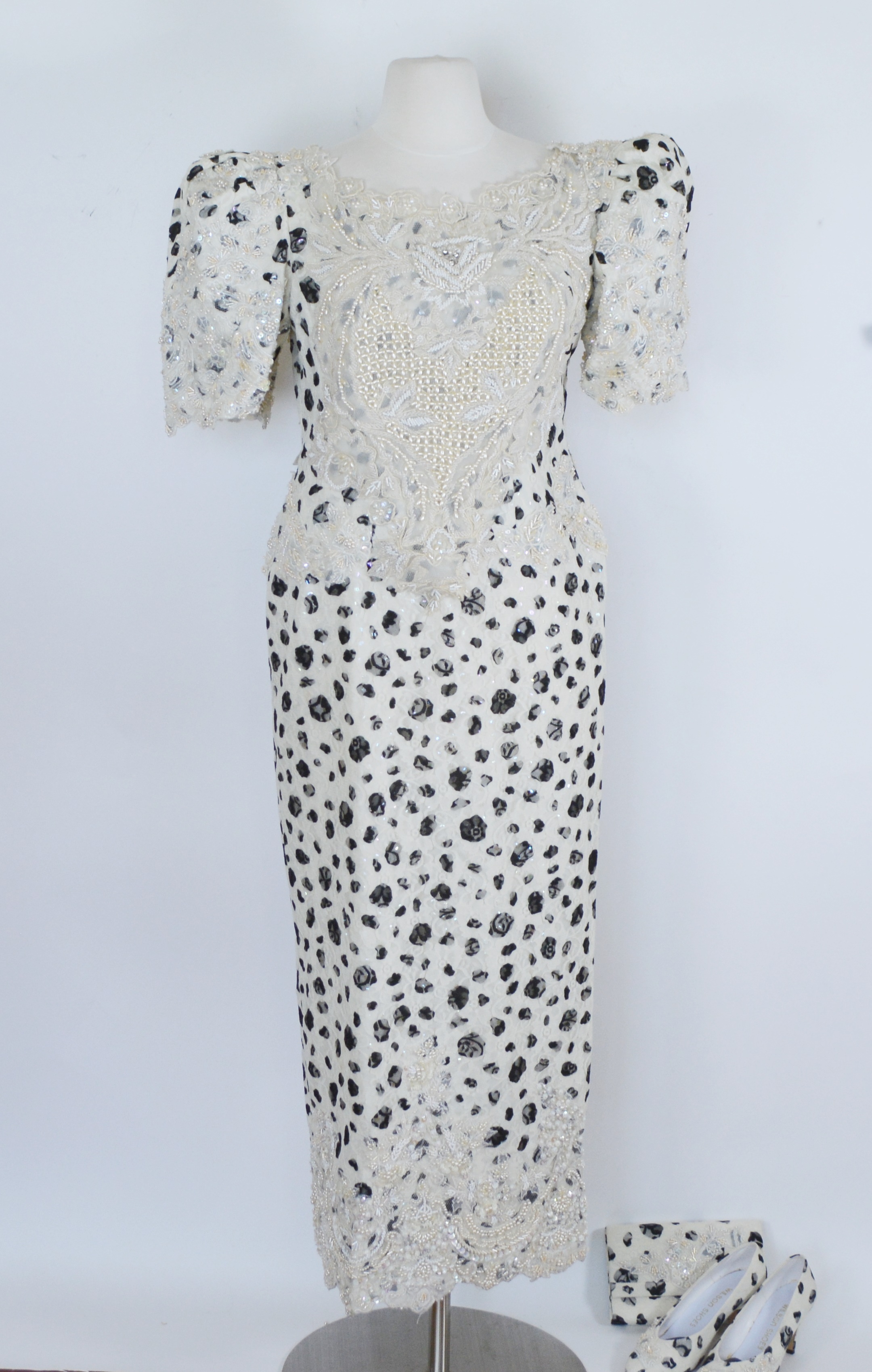 Patis, Manilla Black and Cream Lace (Terno) Evening Dress and Accessories