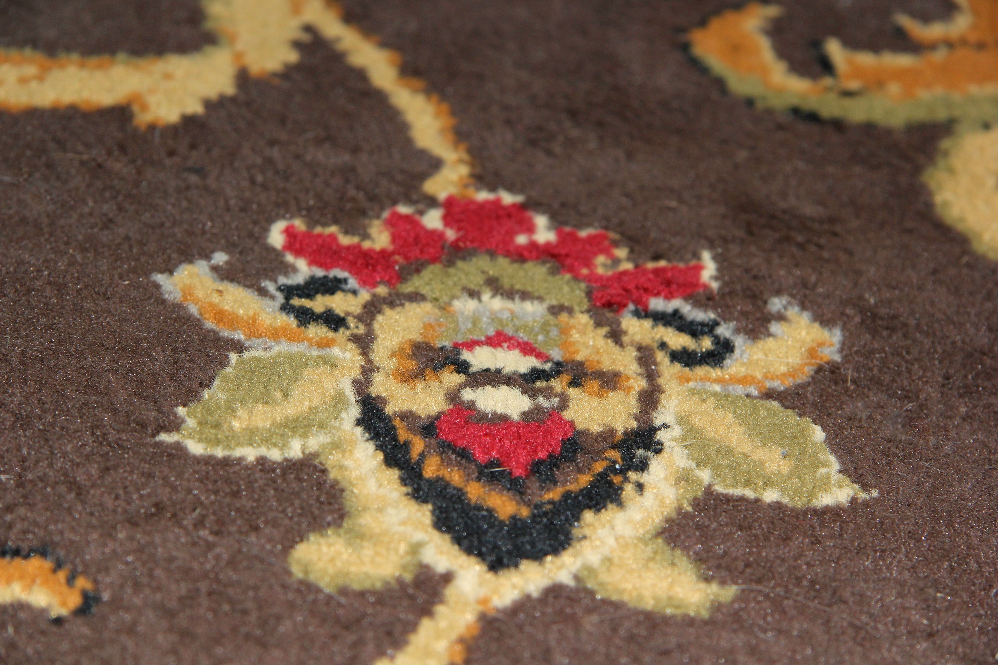 Power Loomed Turkish "Oriental" Round Area Rug