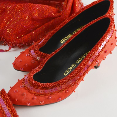 Red Bead and Sequined Pañuelo/Scarf, Shoes and Handbag