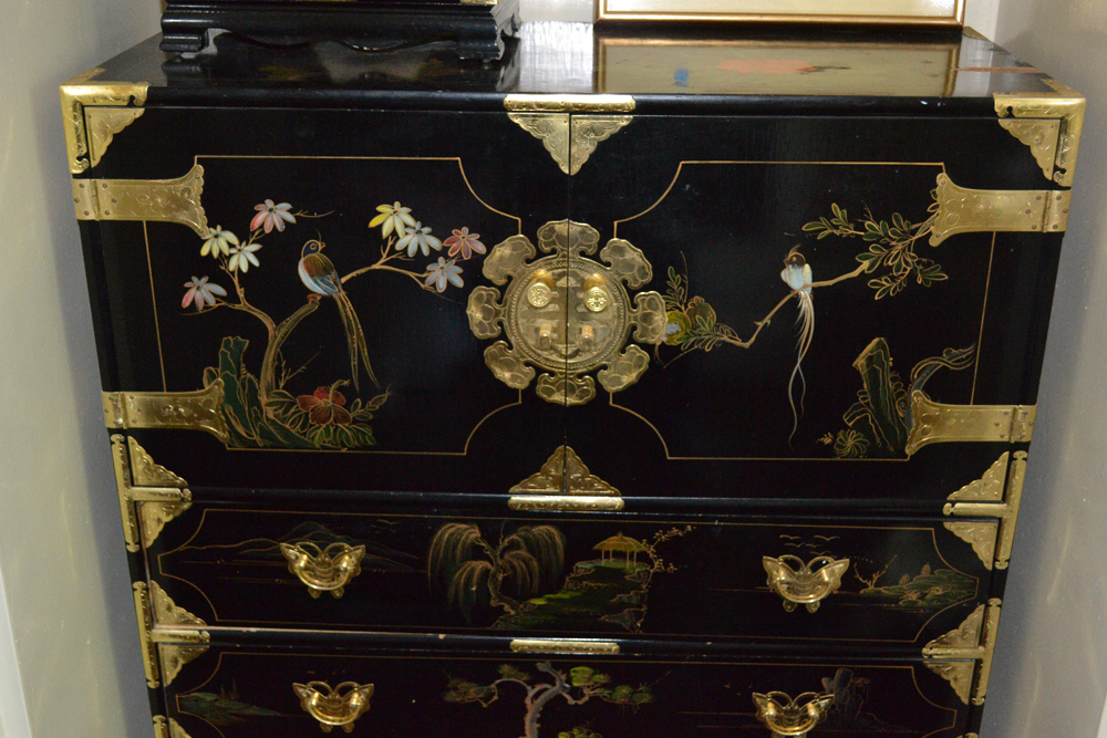 Chinoiserie Chest of Drawers