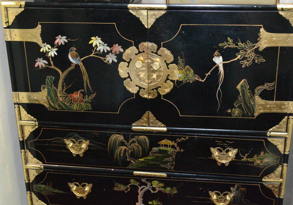 Chinoiserie Chest of Drawers
