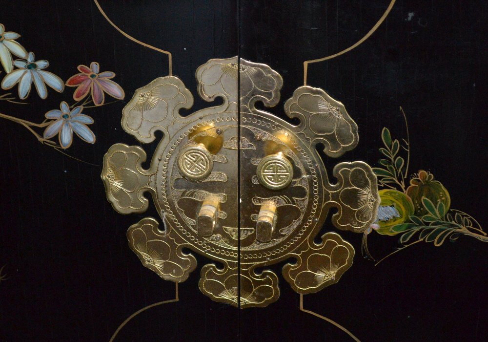 Chinoiserie Chest of Drawers