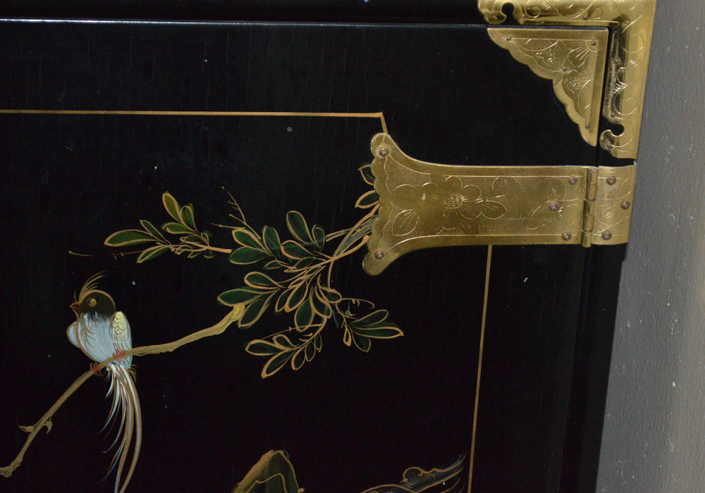 Chinoiserie Chest of Drawers