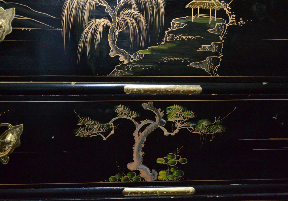 Chinoiserie Chest of Drawers