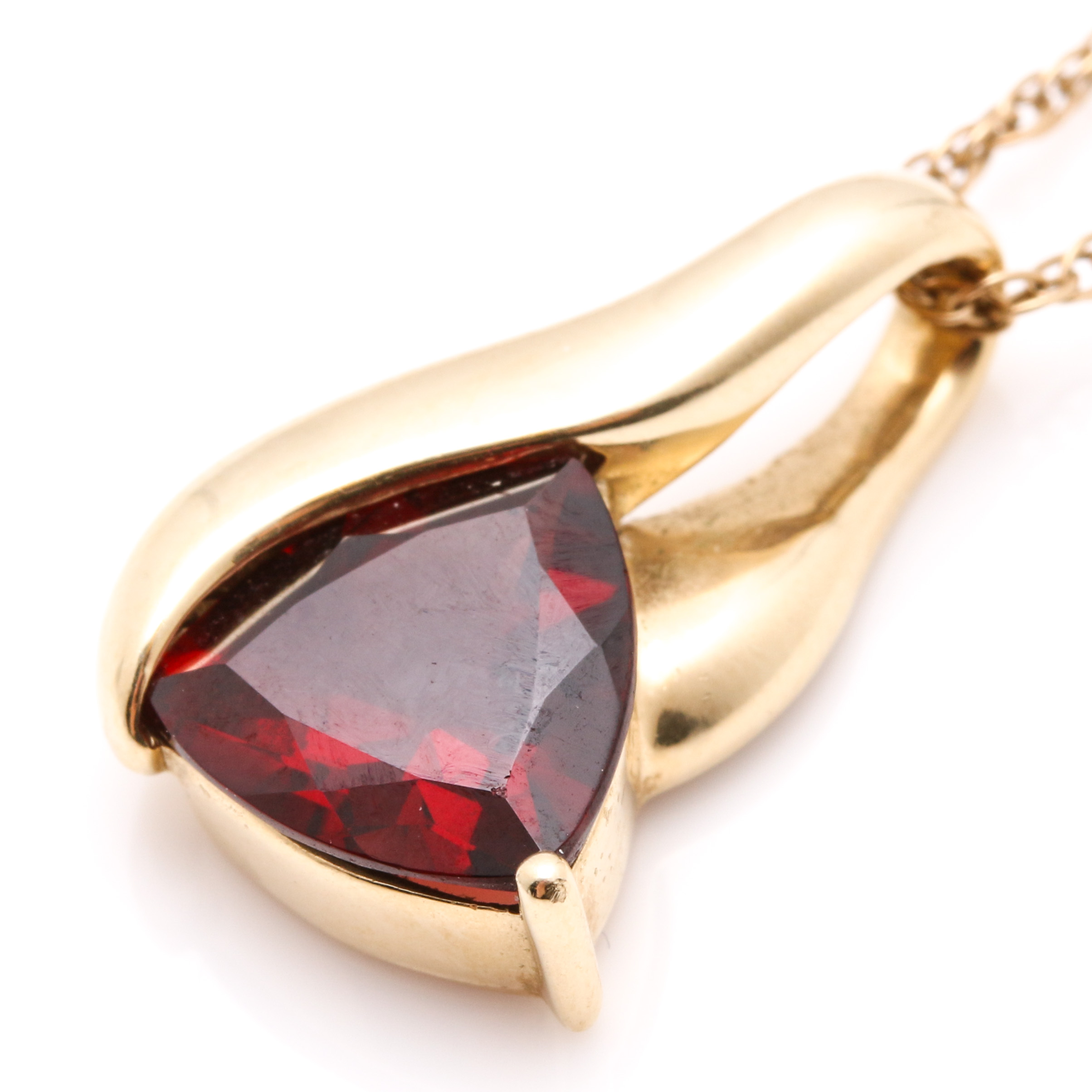 14K Yellow Gold Garnet Pendant Necklace