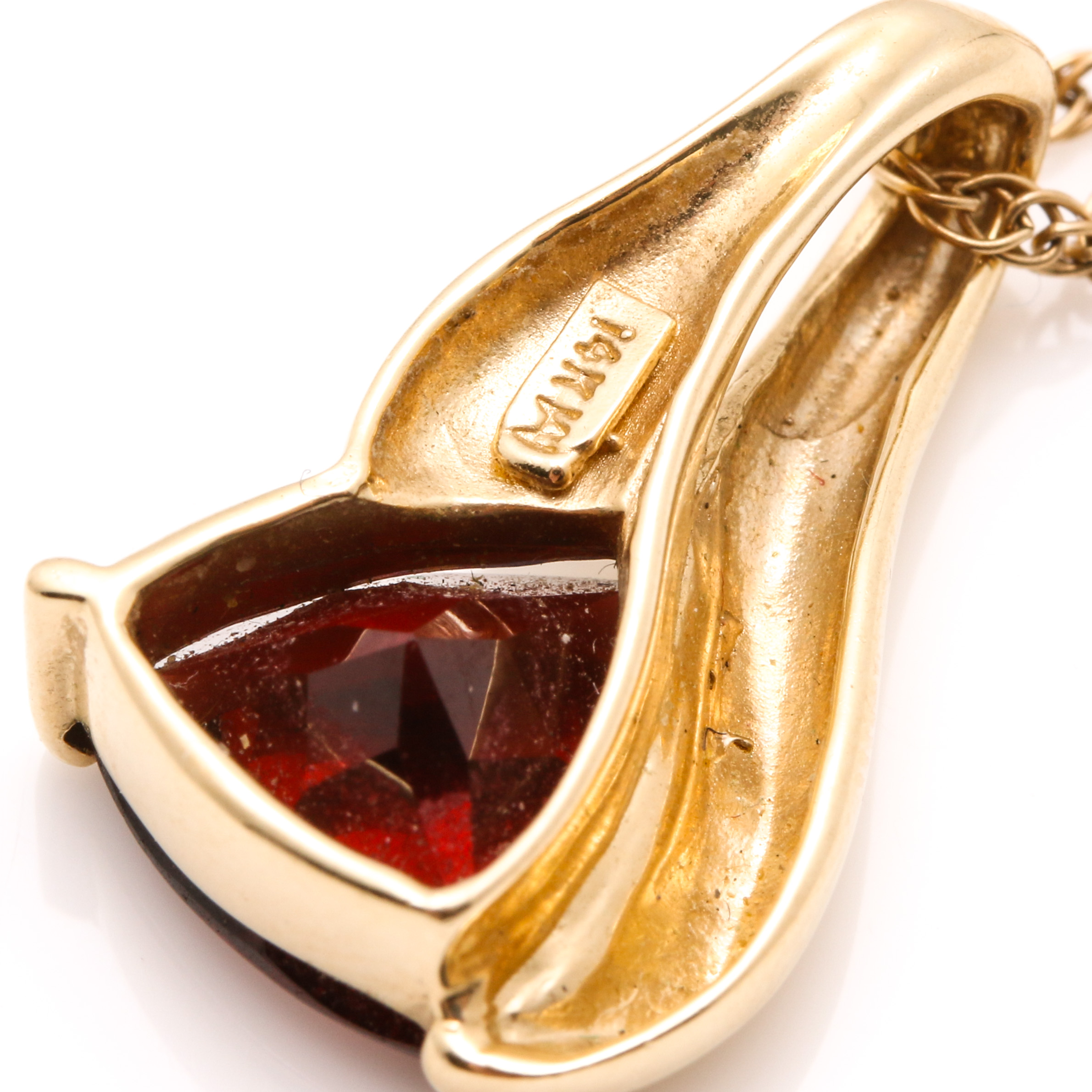 14K Yellow Gold Garnet Pendant Necklace