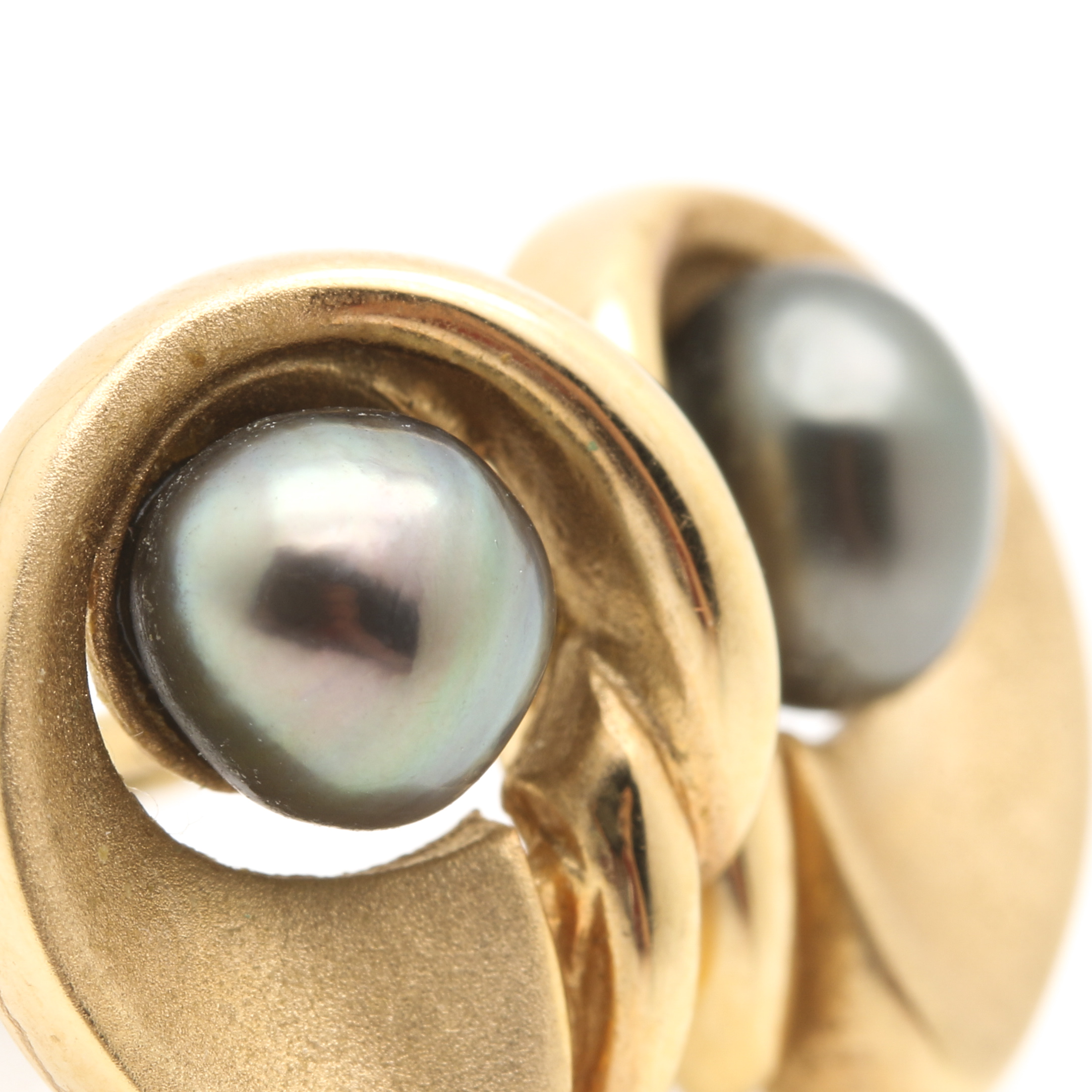 18K Yellow Gold Cultured Pearl Earrings