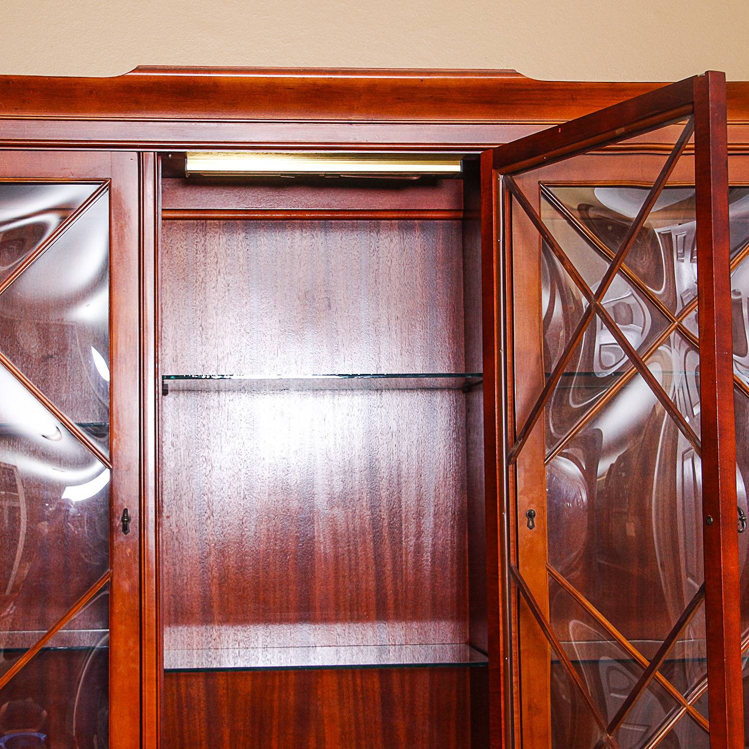 Vintage Mahogany China Cabinet with Bubble Glass Doors