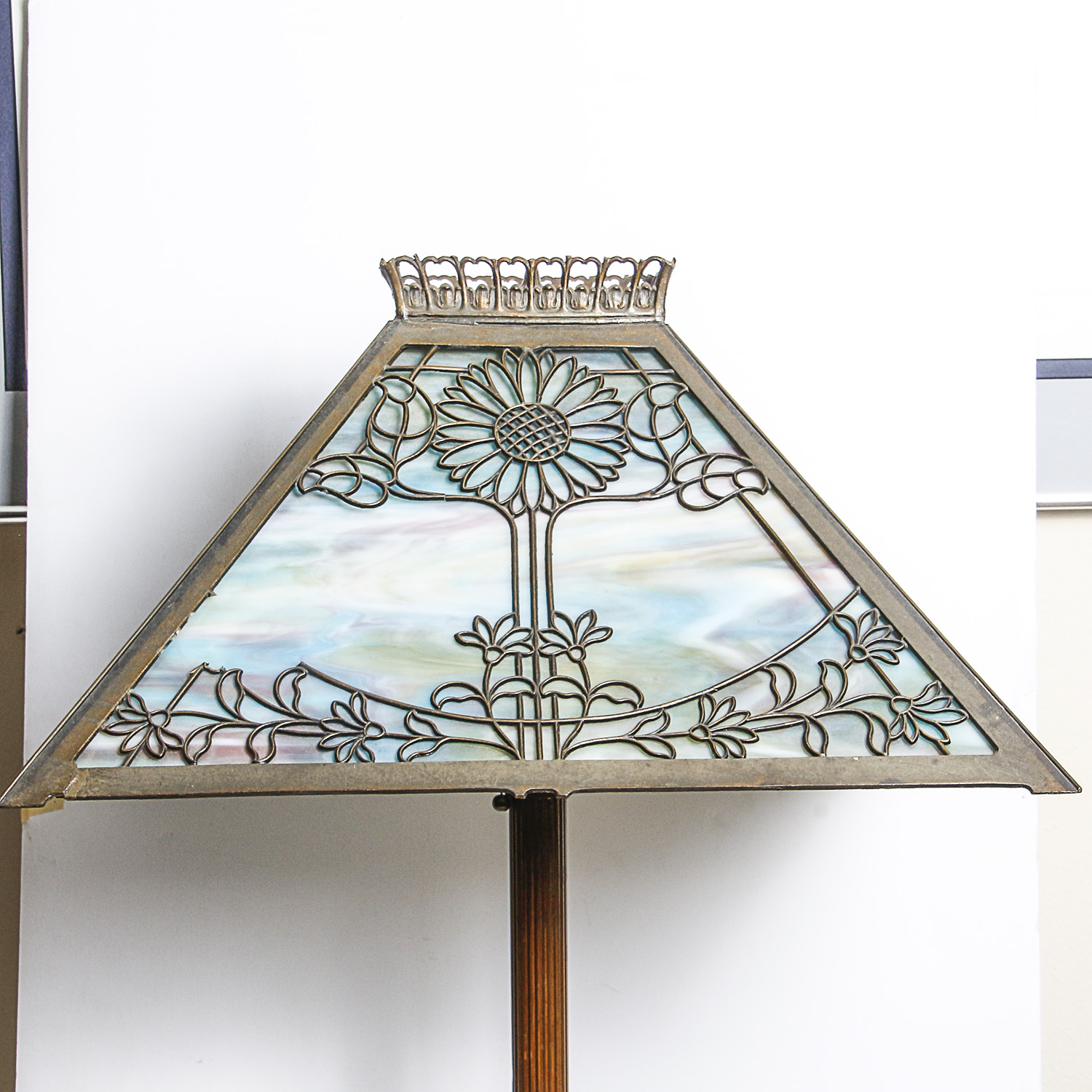 Stained Glass Prairie Style Lamp