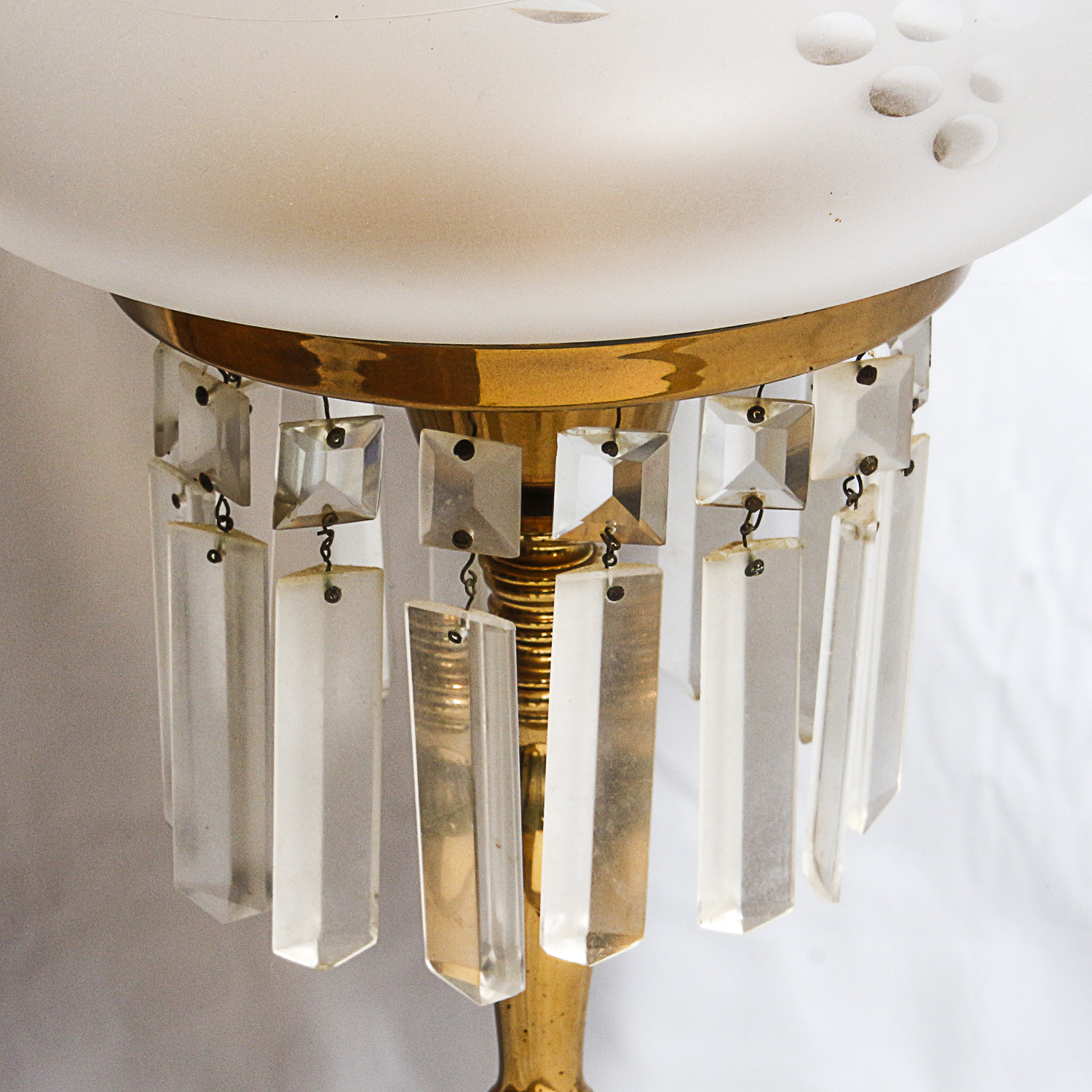 Frosted Glass Table Lamp With Hanging Prisms