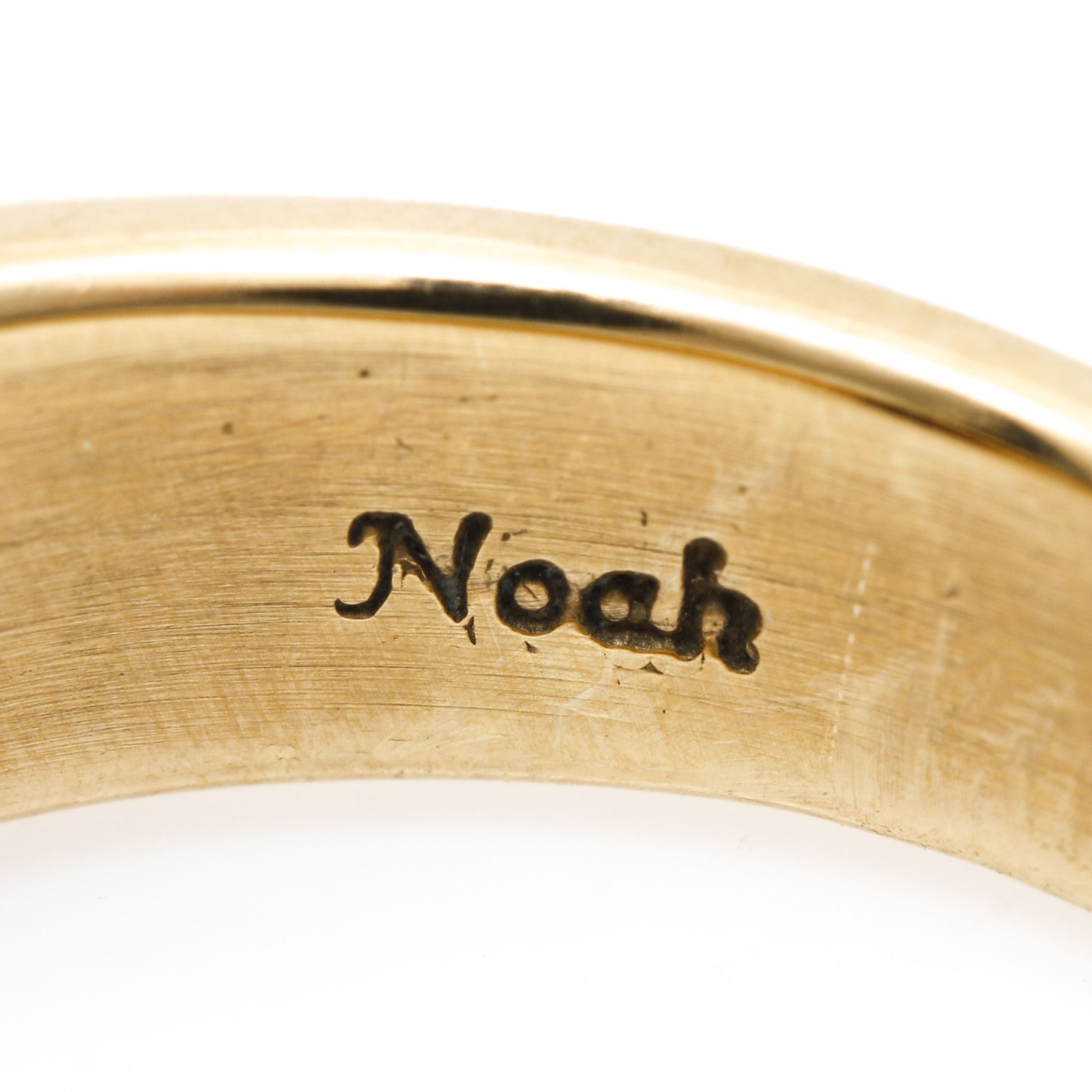 Noah Pfeffer 18K Yellow Gold Coral and Diamond Ring
