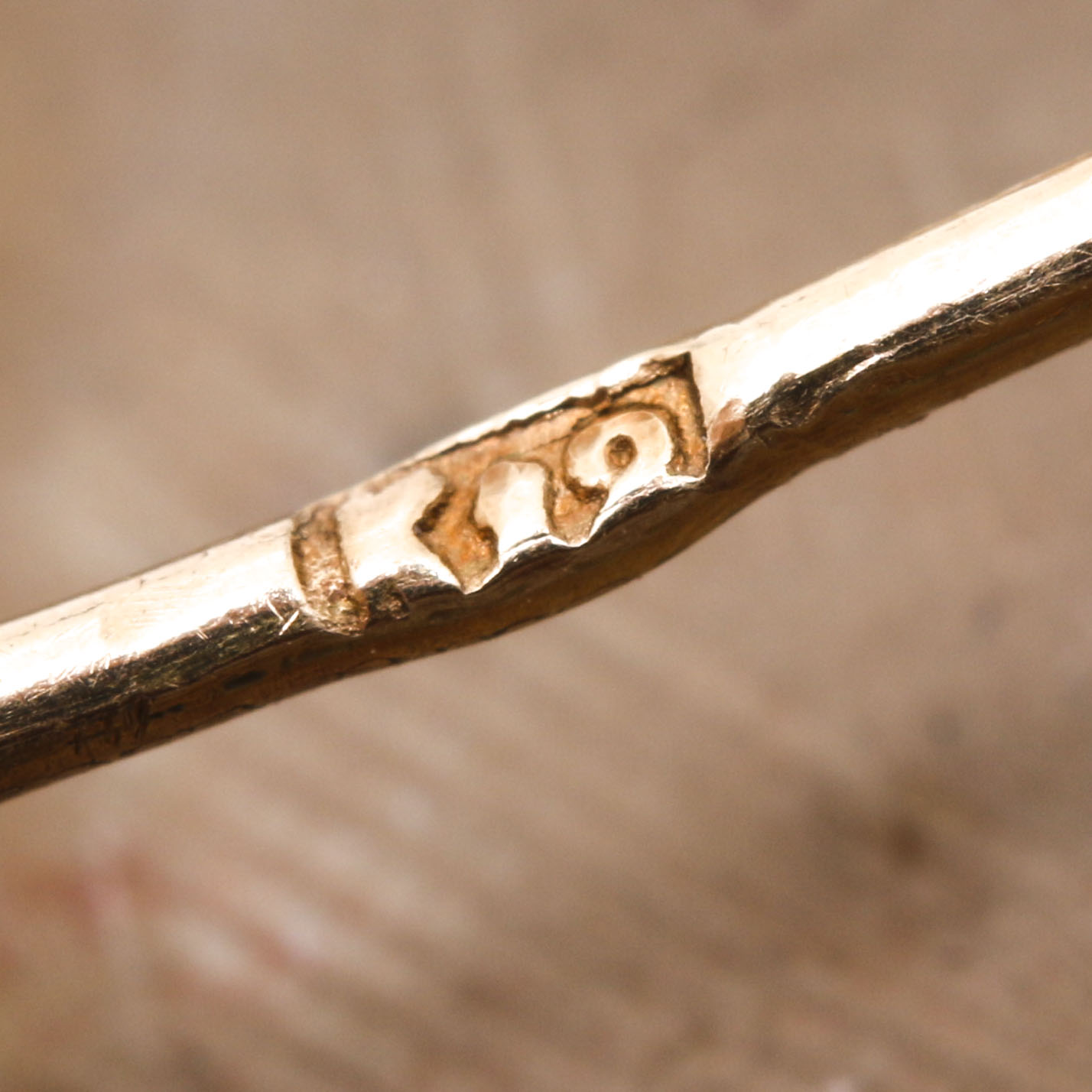 10K Yellow Gold Lava Stone Cameo Brooch