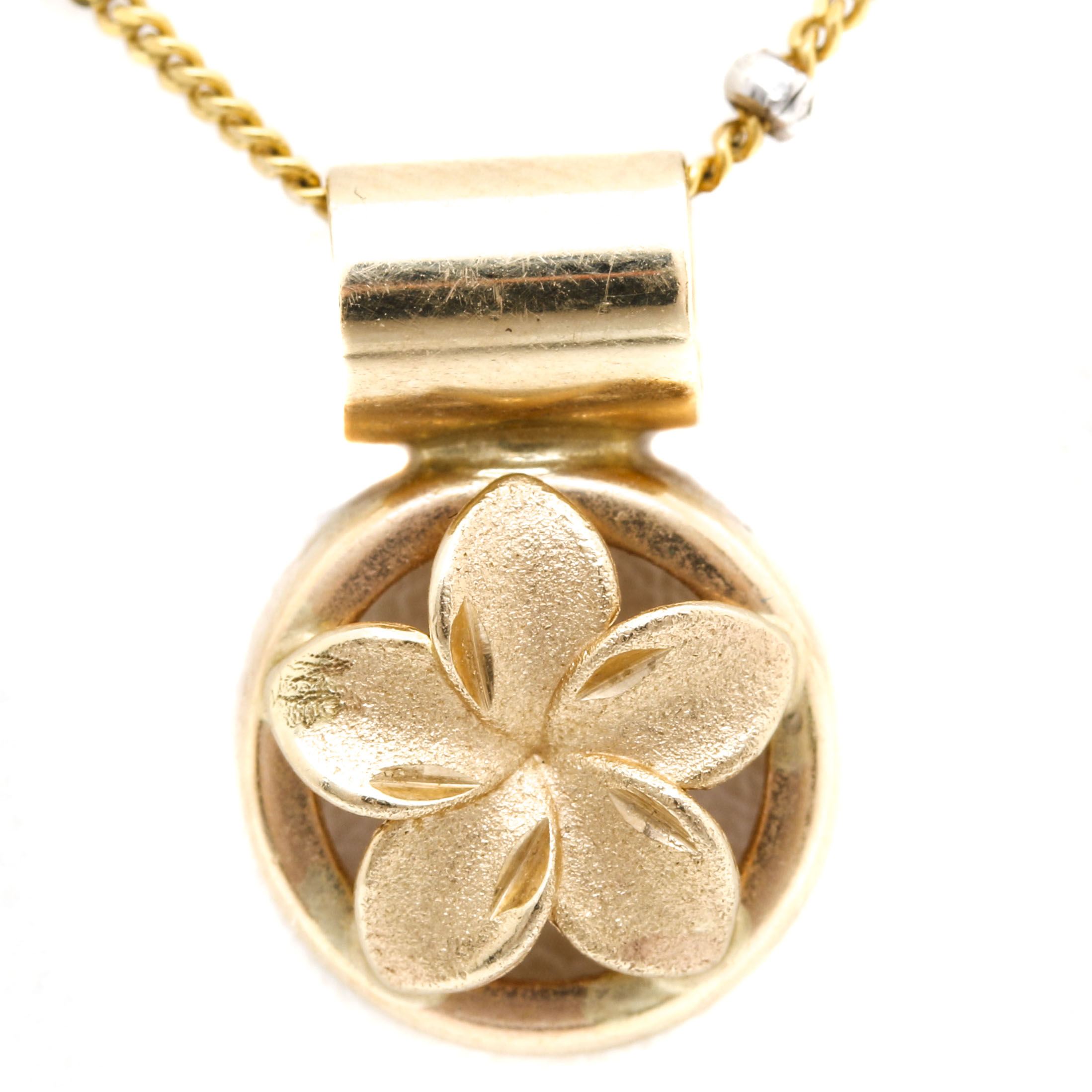 14K Yellow Gold Floral Pendant Necklace