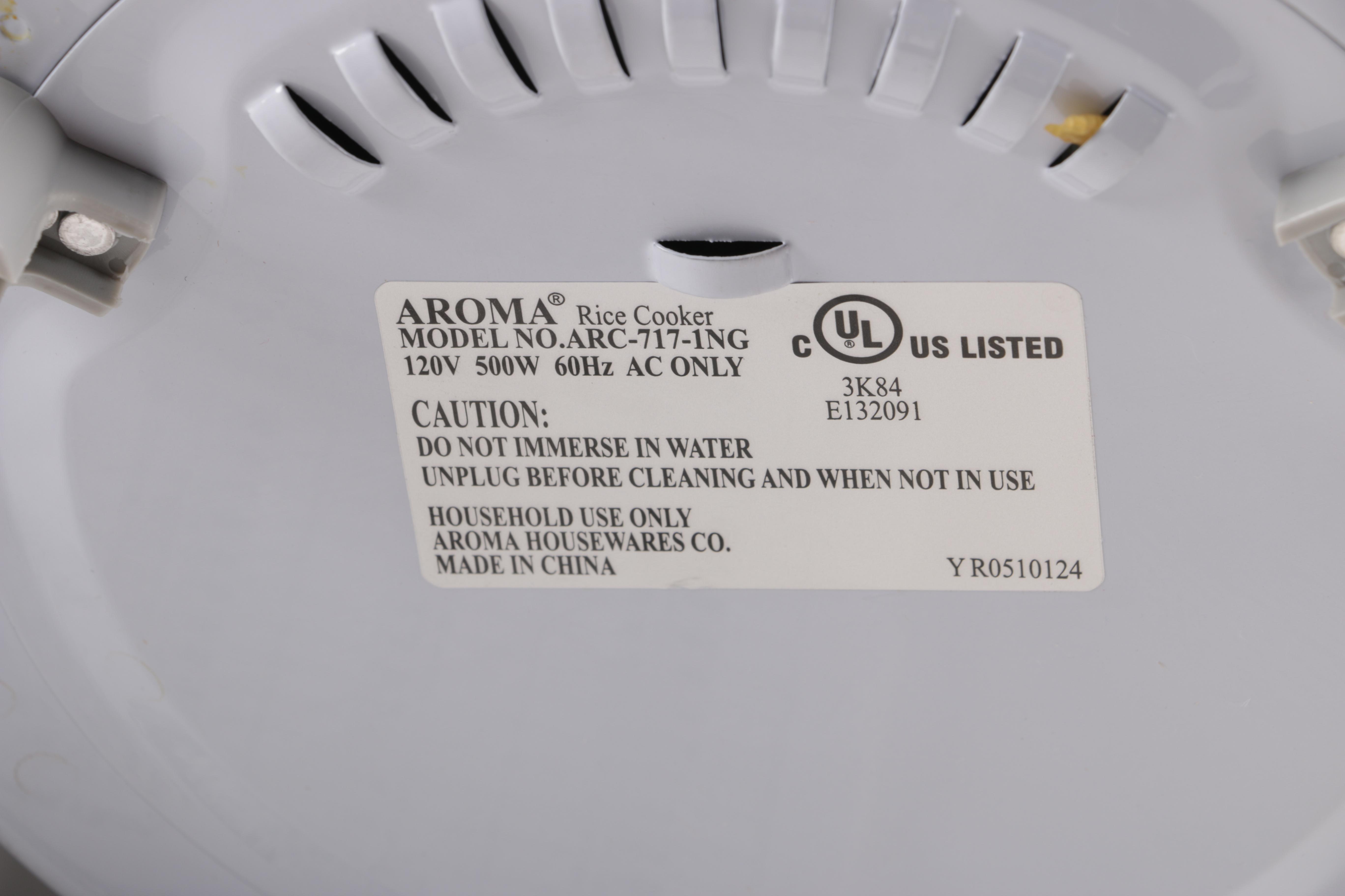 Grouping of Slow Cookers and Appliances