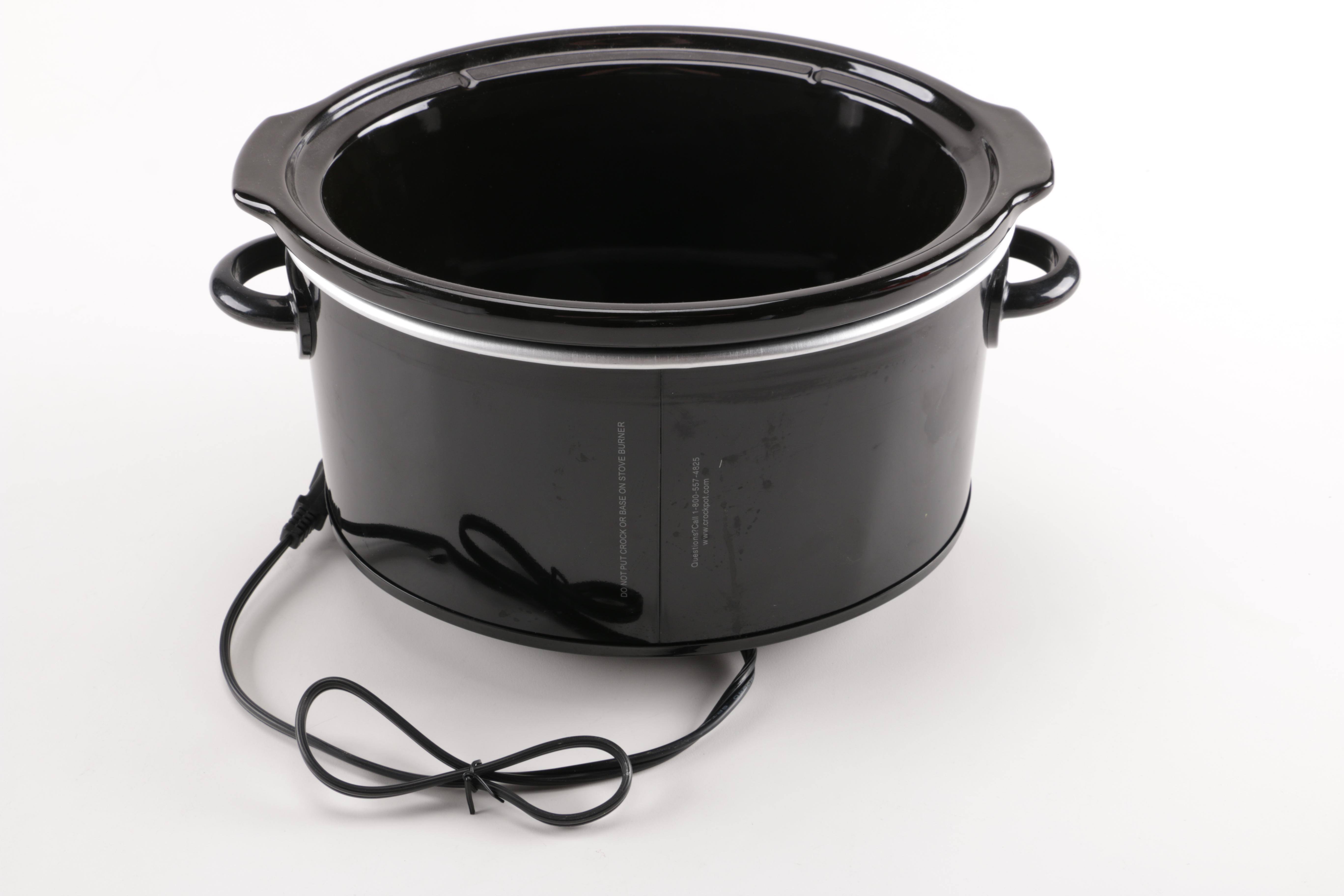 Grouping of Slow Cookers and Appliances