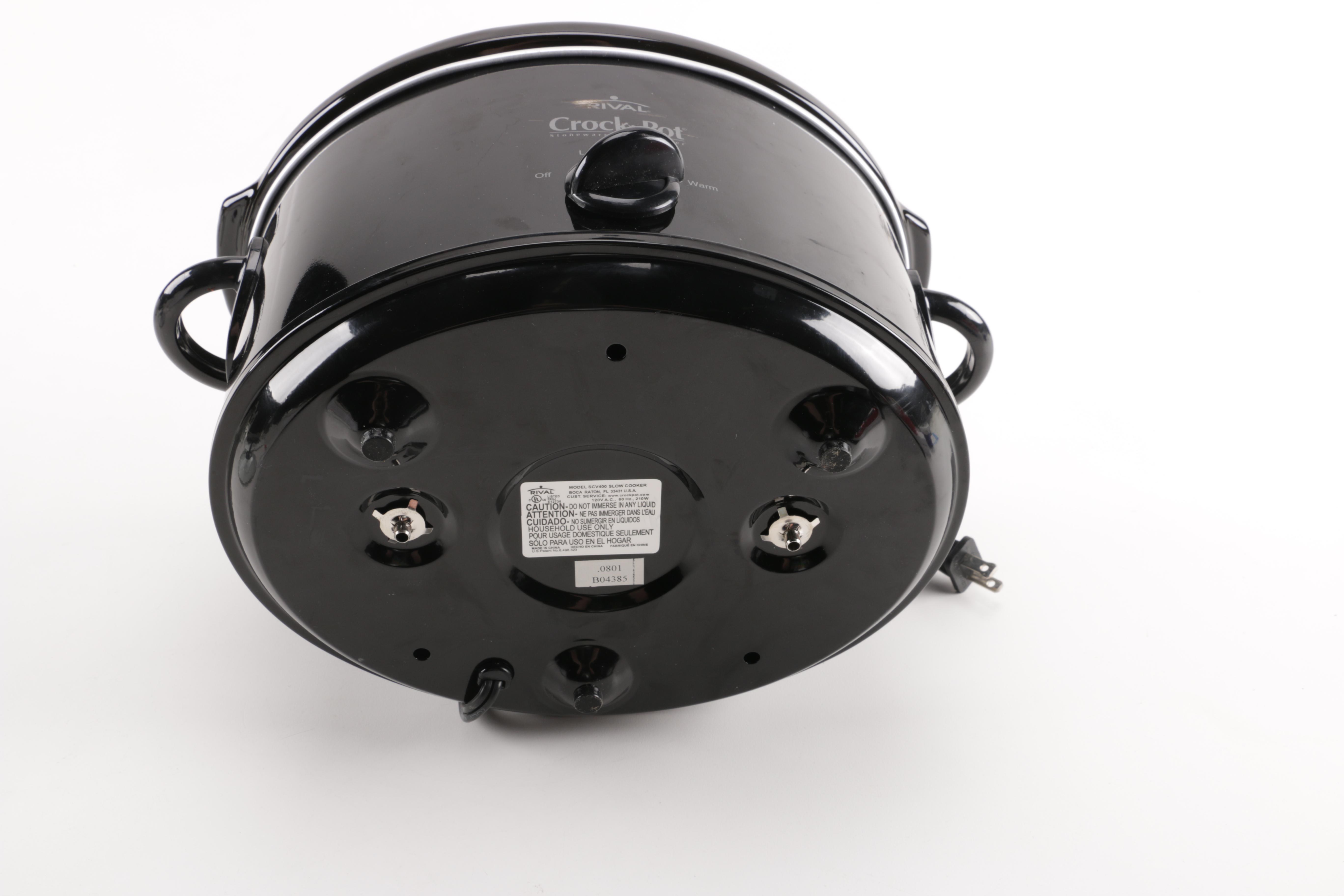 Grouping of Slow Cookers and Appliances