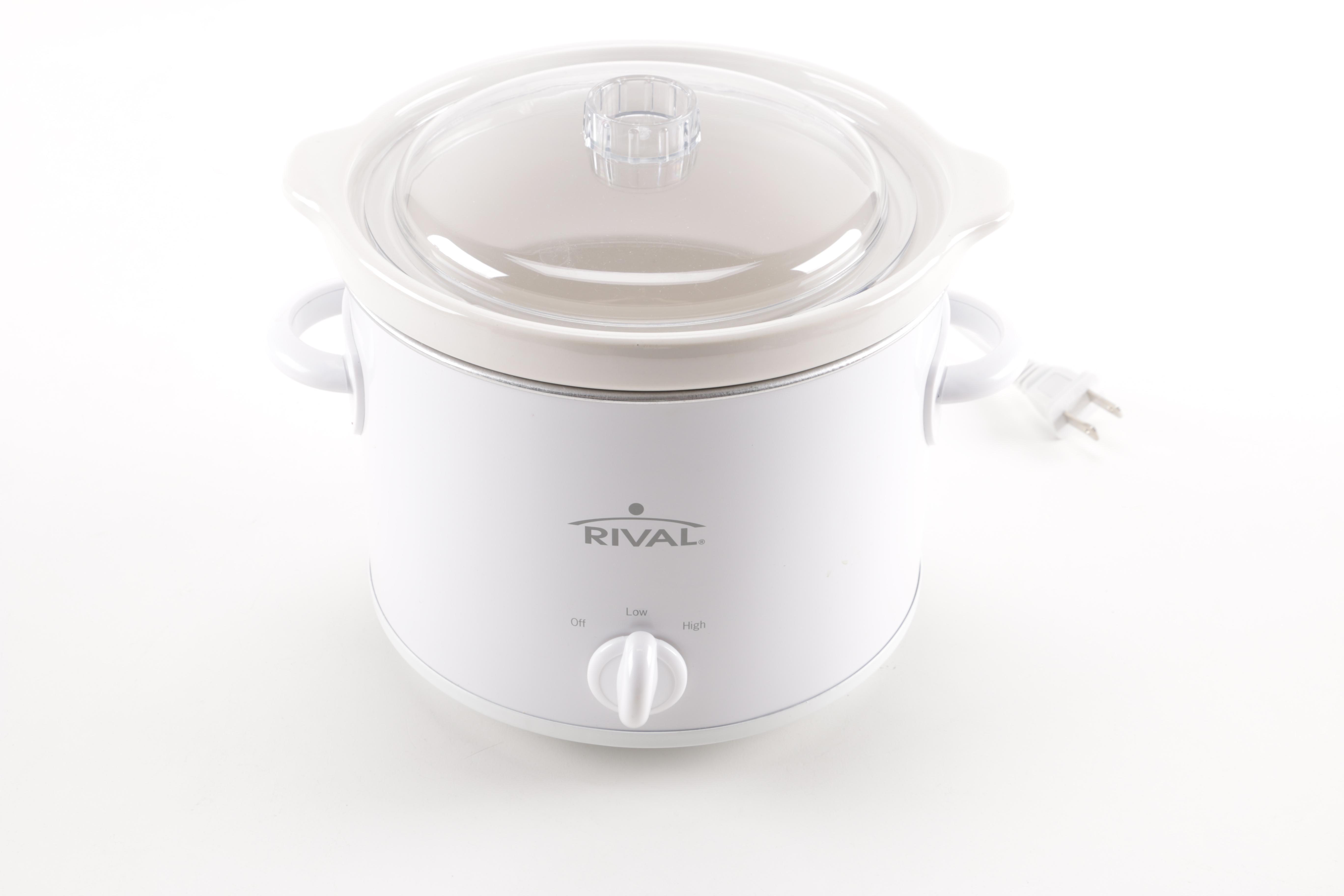 Grouping of Slow Cookers and Appliances