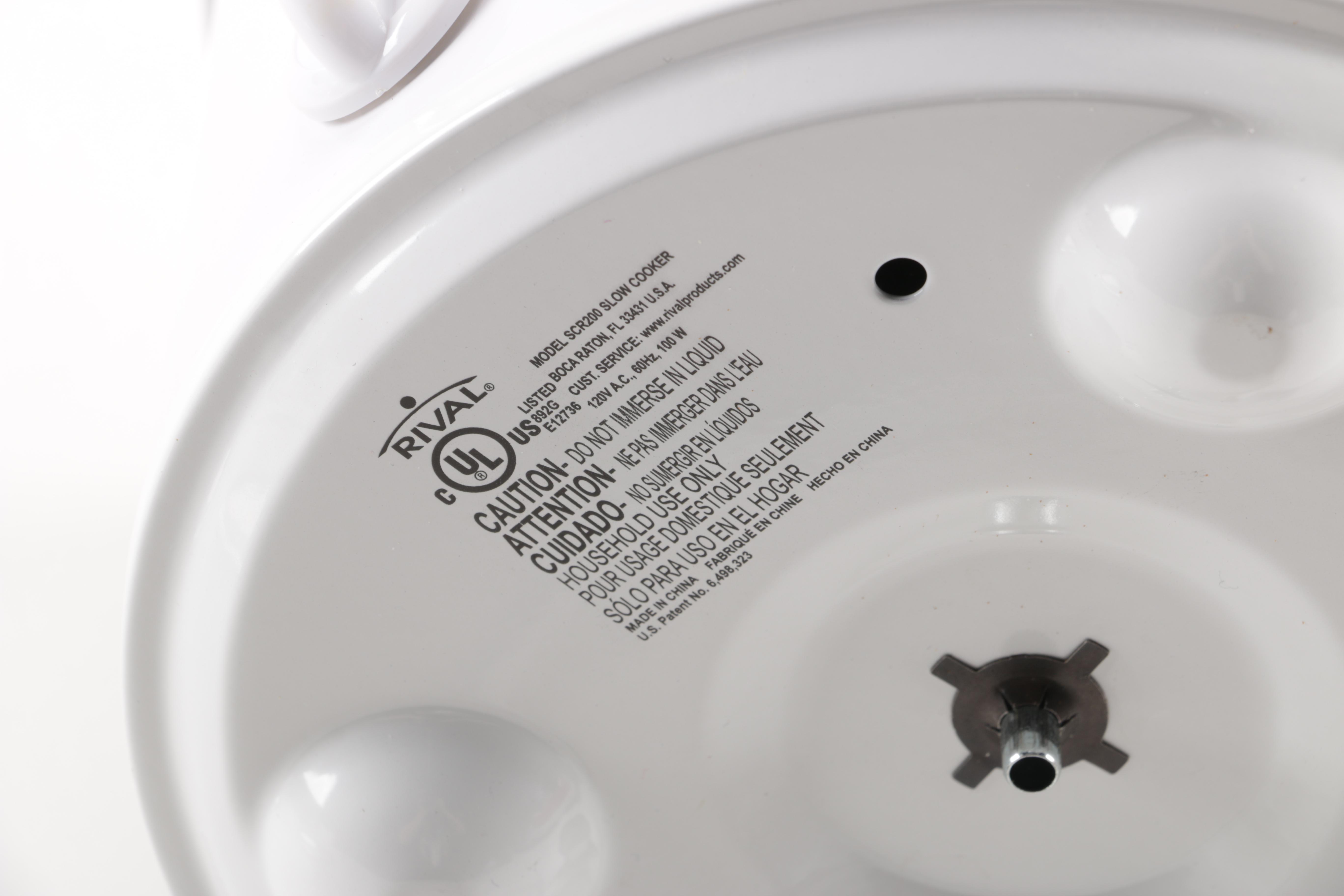 Grouping of Slow Cookers and Appliances