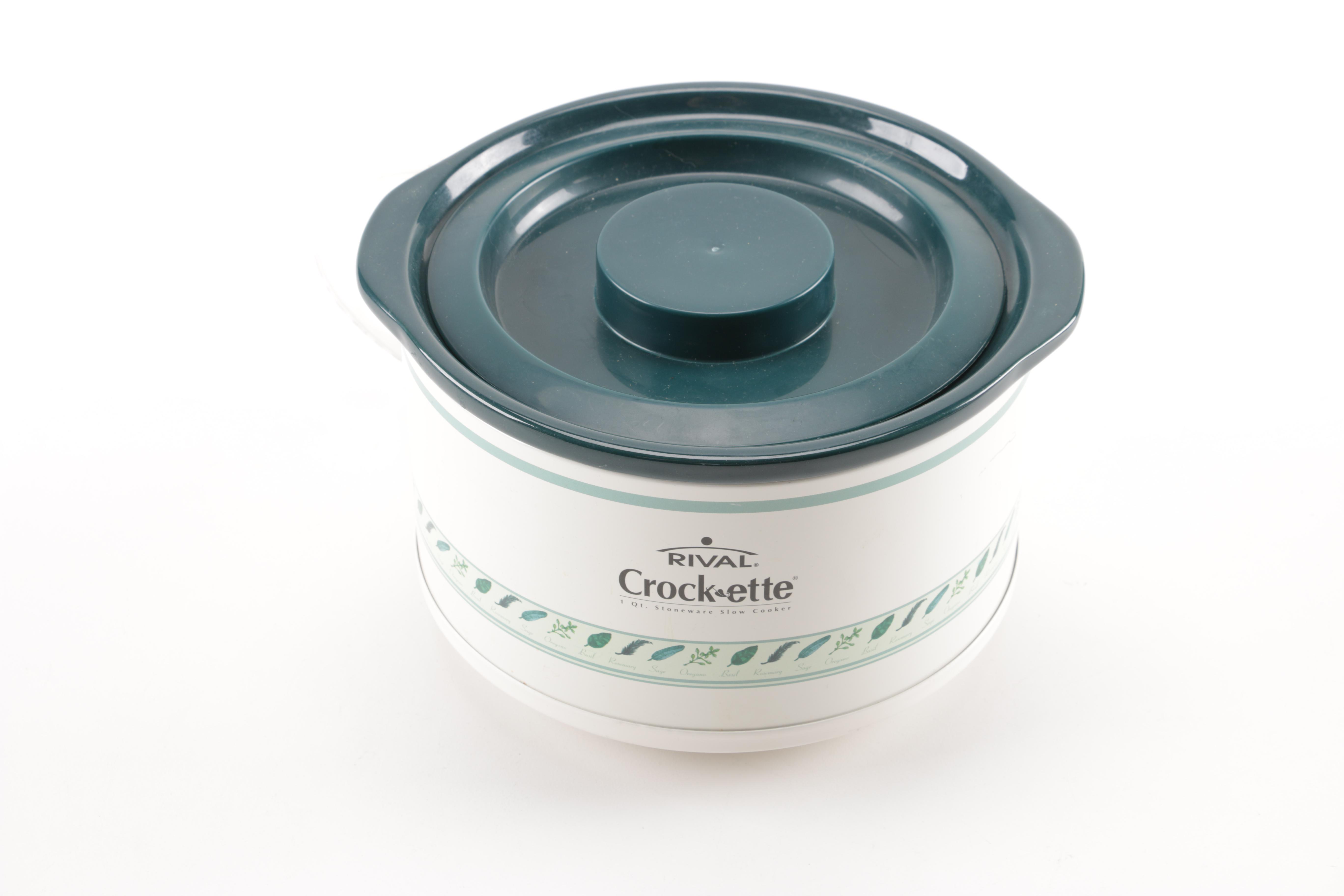 Grouping of Slow Cookers and Appliances