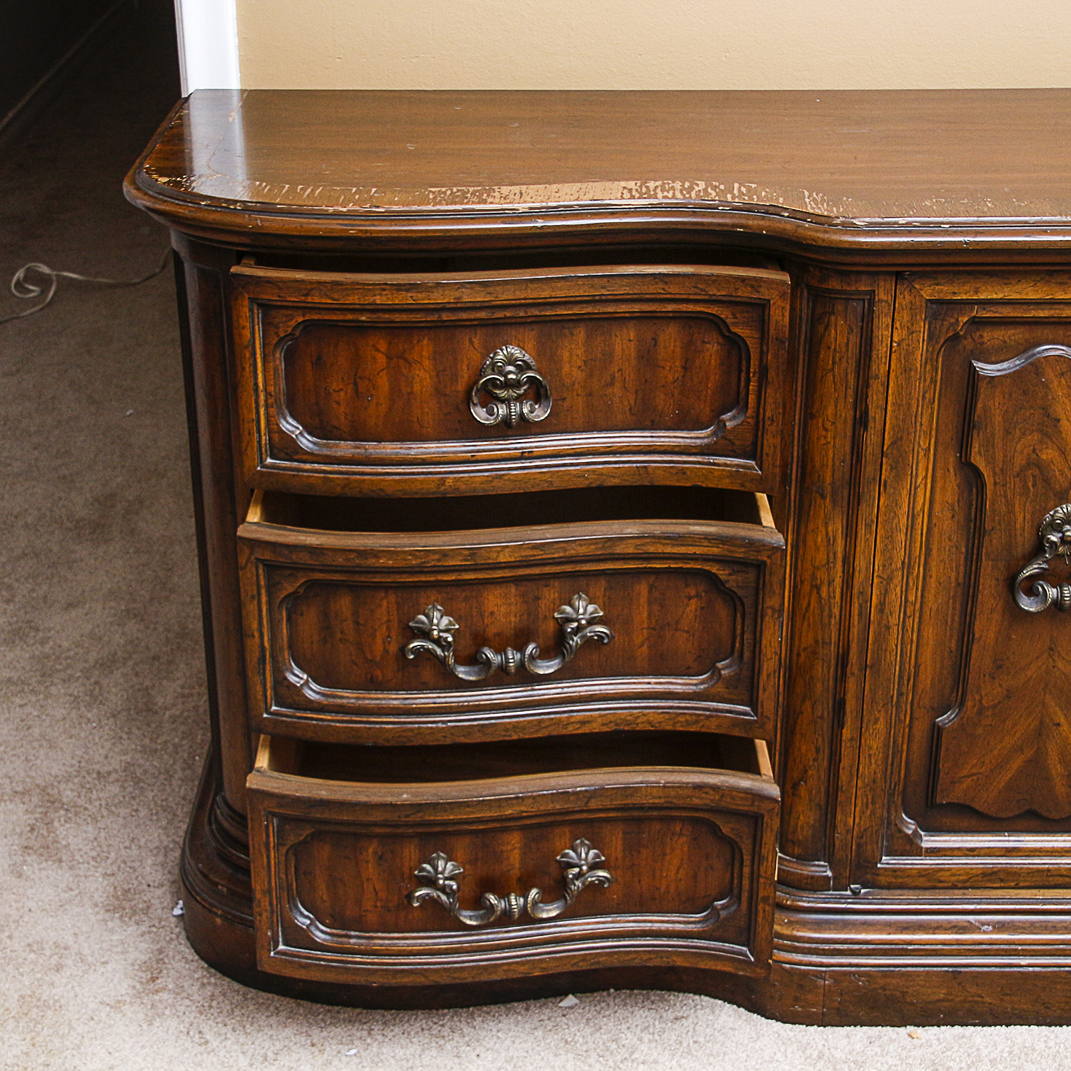 Vintage Drexel Heritage Grand Tour Wooden Server