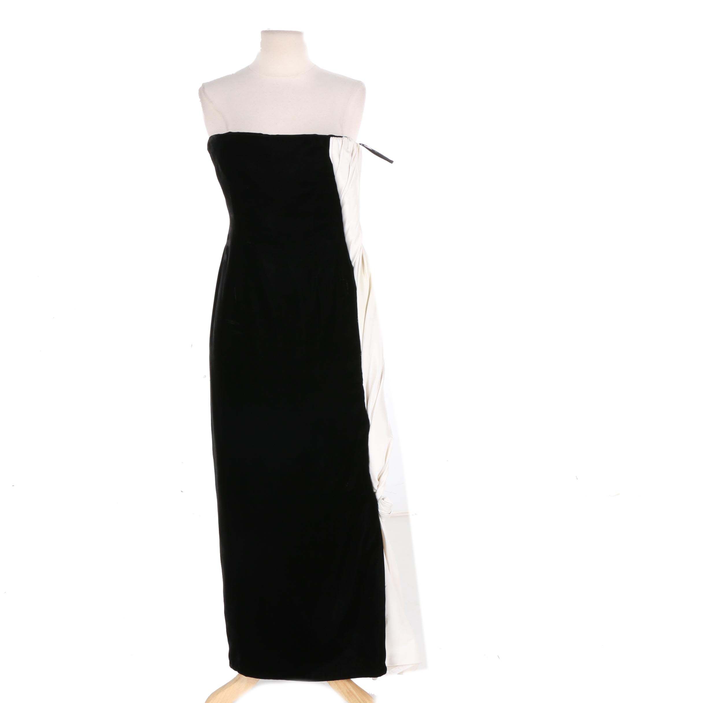 Vintage Black Sleeveless Floor Length Velvet Dress