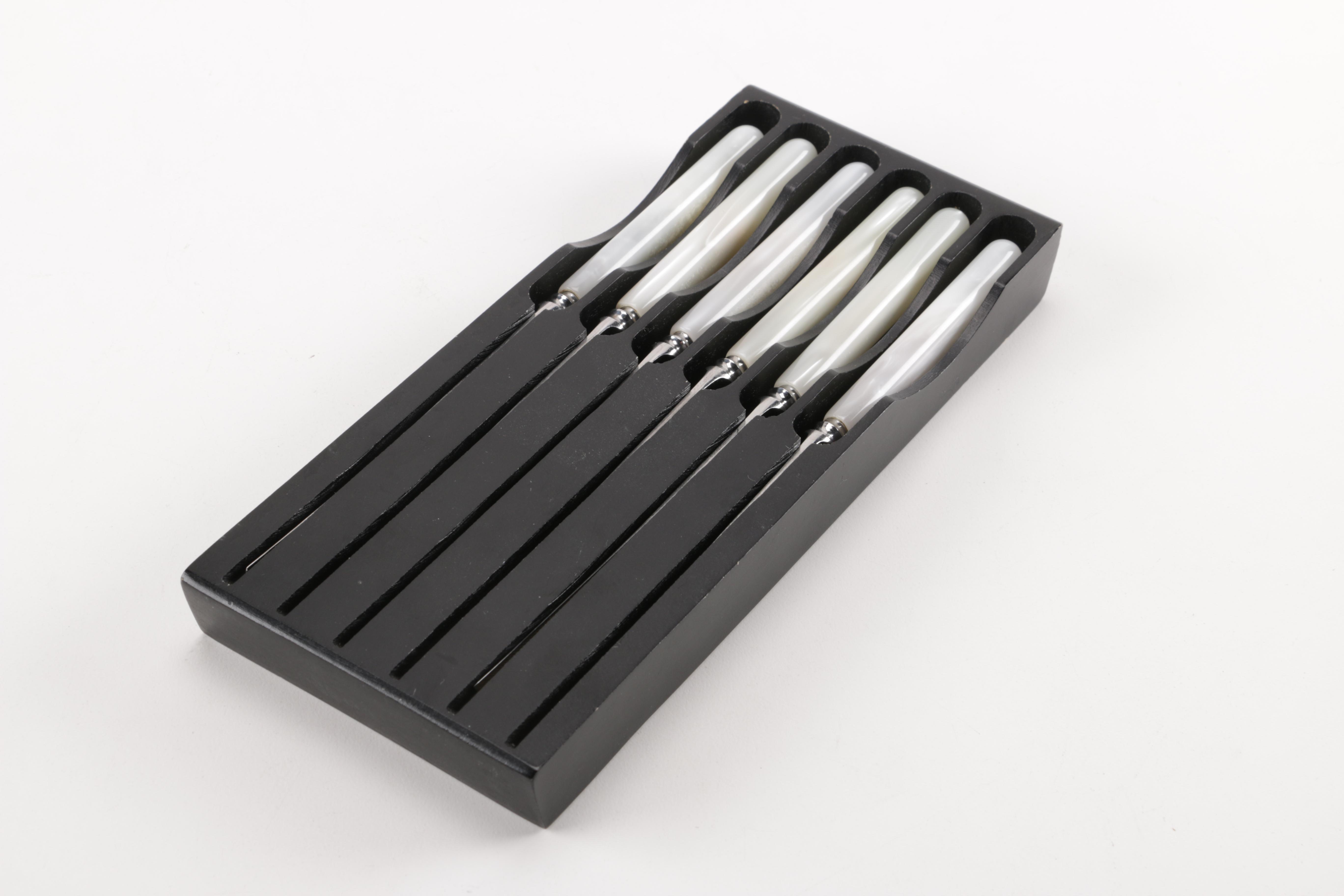 Set of Leppington Sheffield Steak Knives