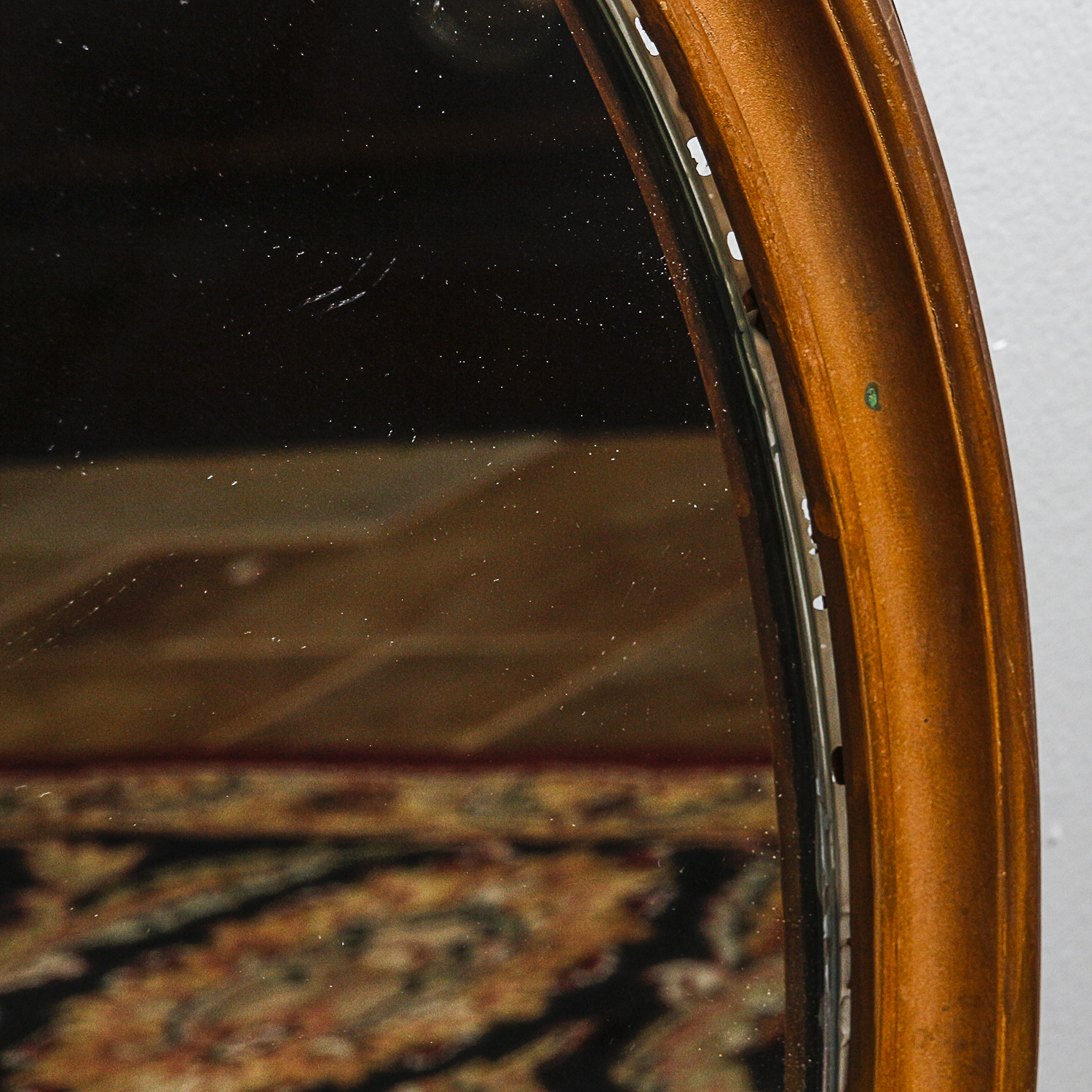 Round Mirror with Wooden Frame and Gilt Finish