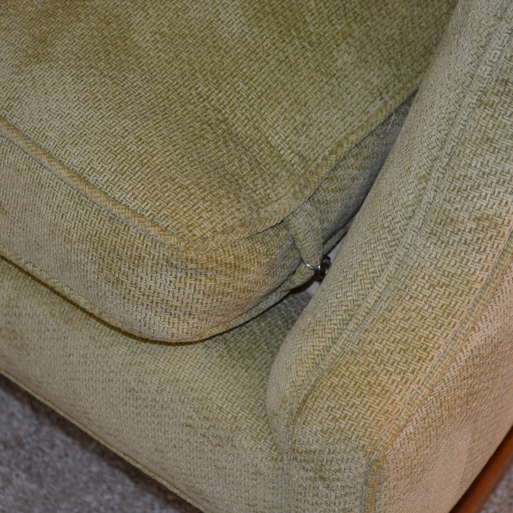 Chippendale Style Camelback Settee