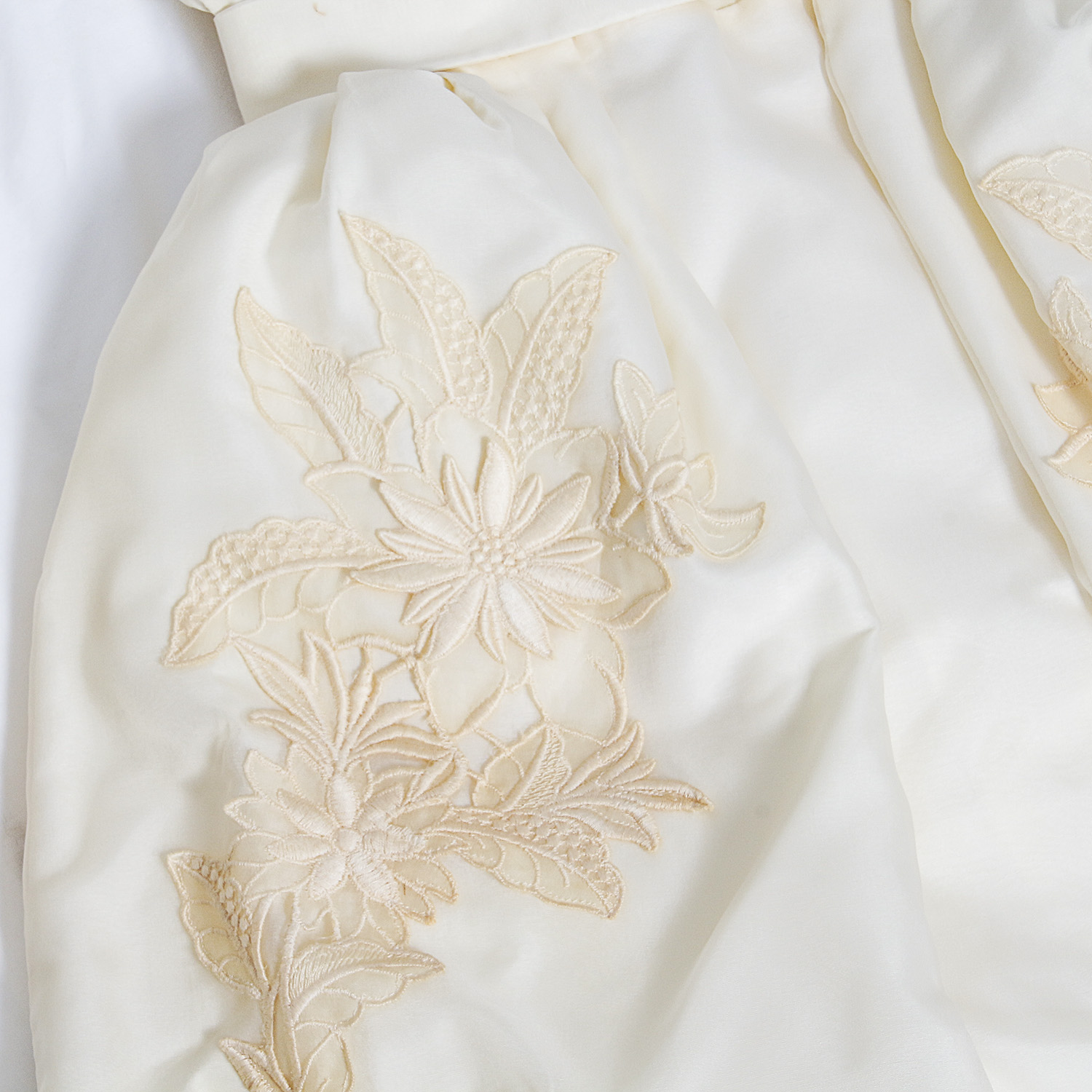 Vintage Wedding Dress and Veil