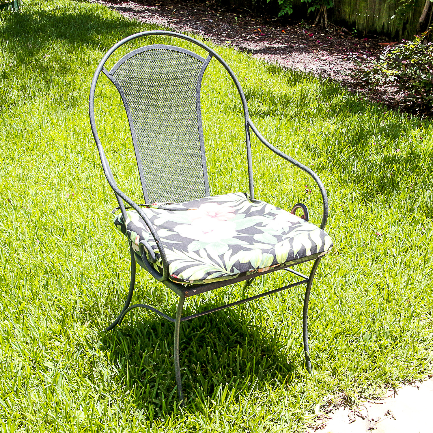 Cast Metal Patio Dining Set with Umbrella
