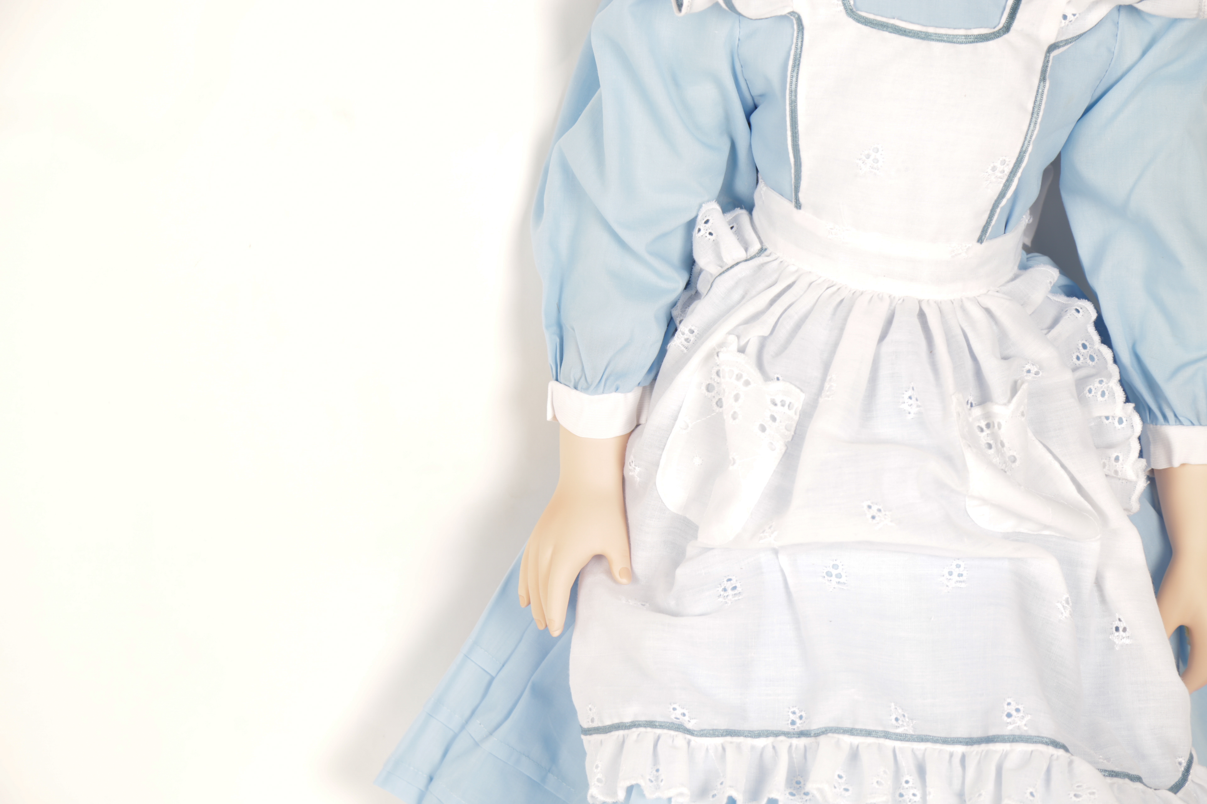 Limited Edition "Alice" Masterpiece Gallery Doll