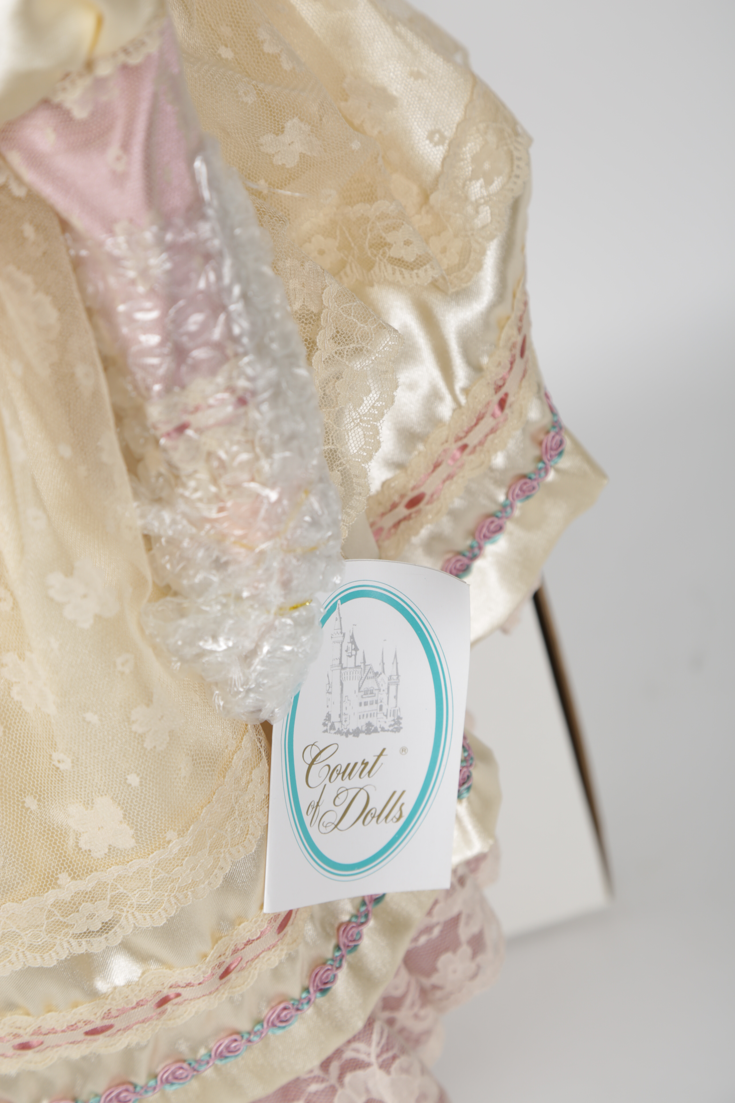 Limited Edition Jan McLean Paige and Court of Dolls "Kami" Dolls