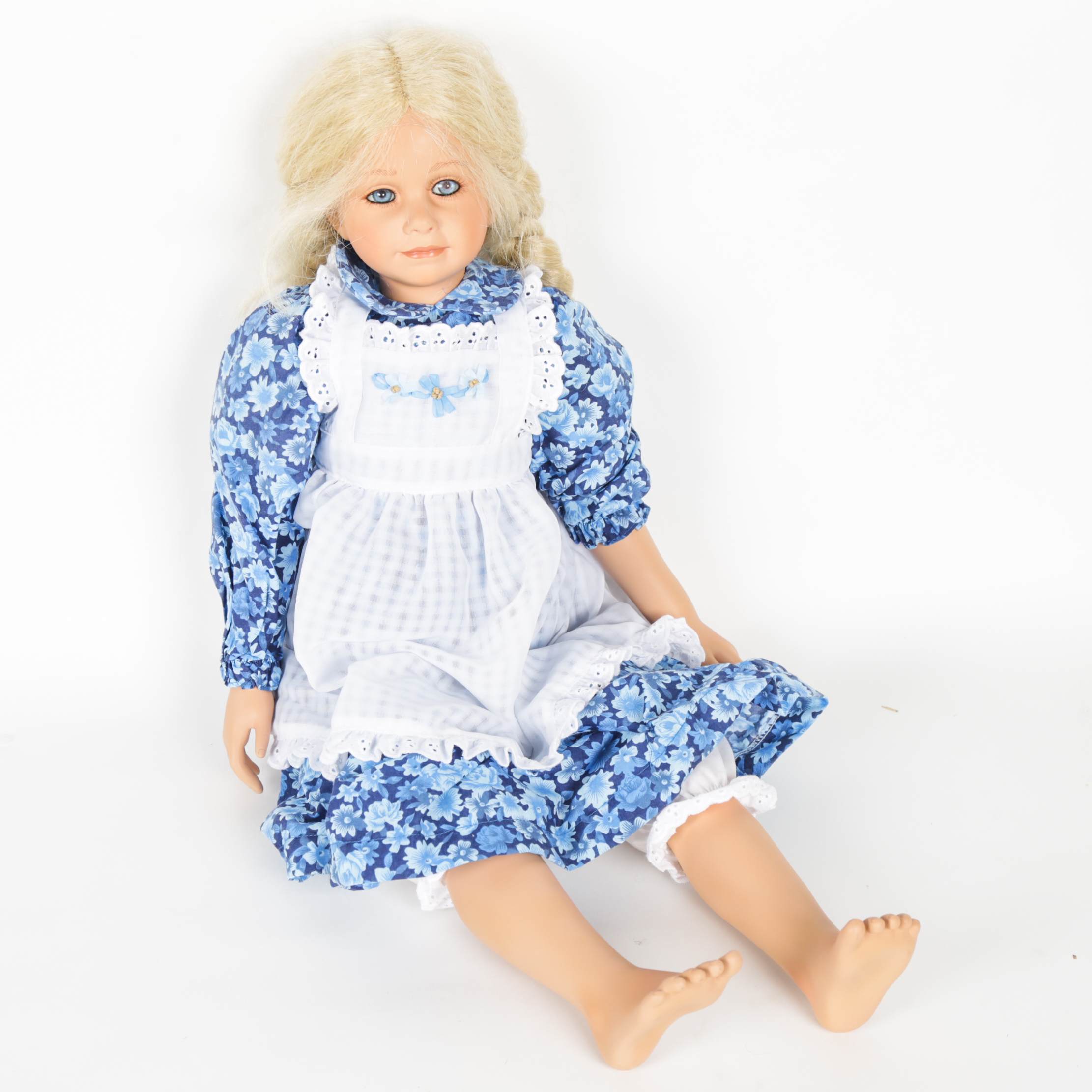 Limited Edition "Hanna" Masterpiece Gallery Doll