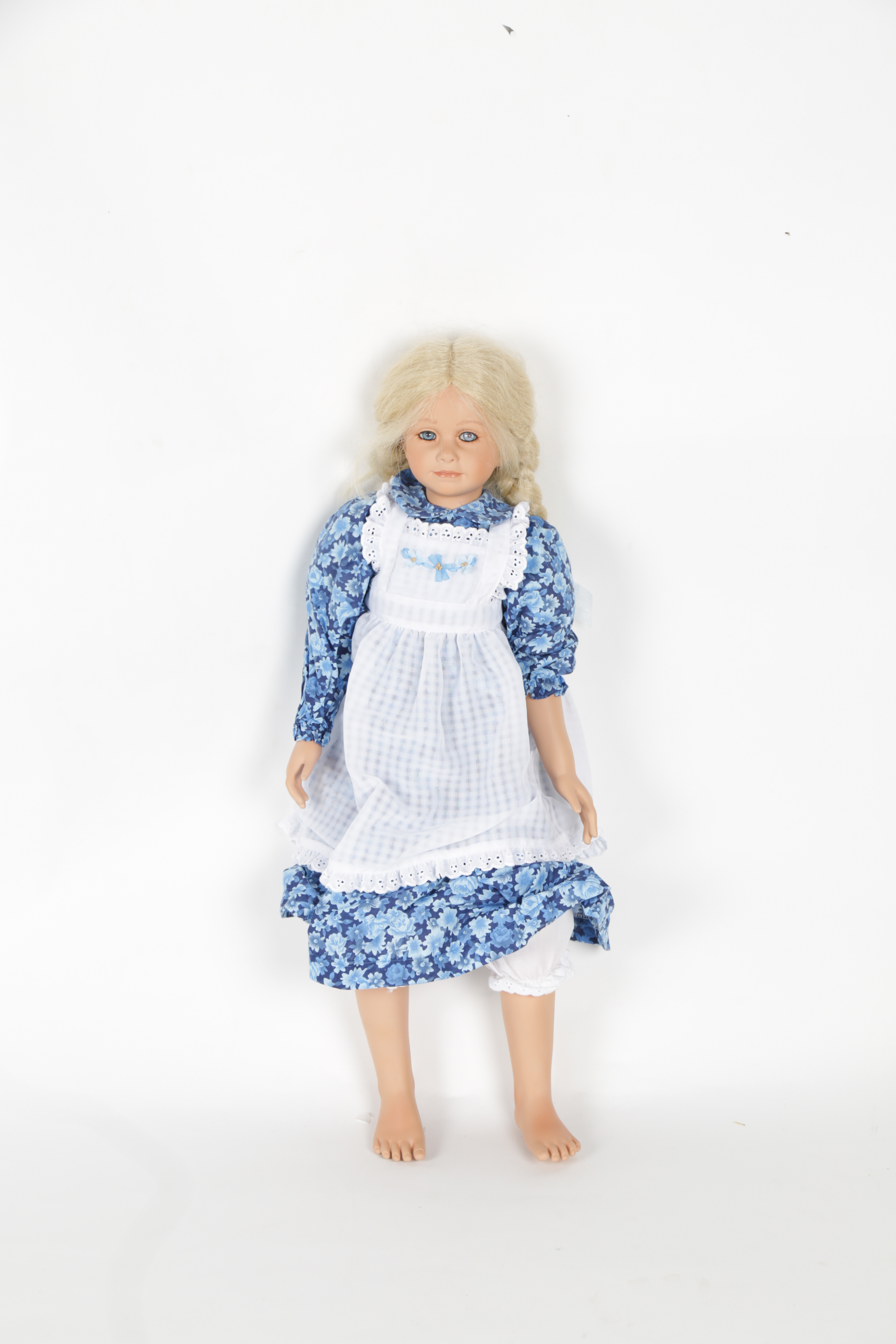Limited Edition "Hanna" Masterpiece Gallery Doll