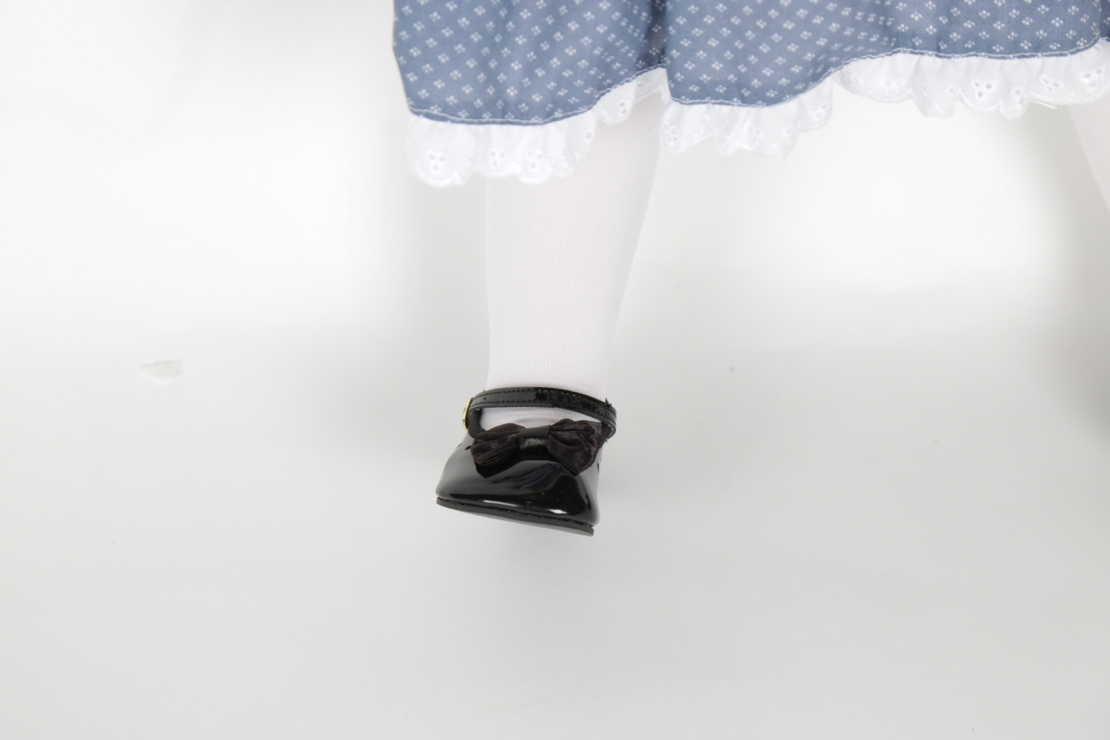 Limited Edition "Goldilocks" Masterpiece Gallery Doll